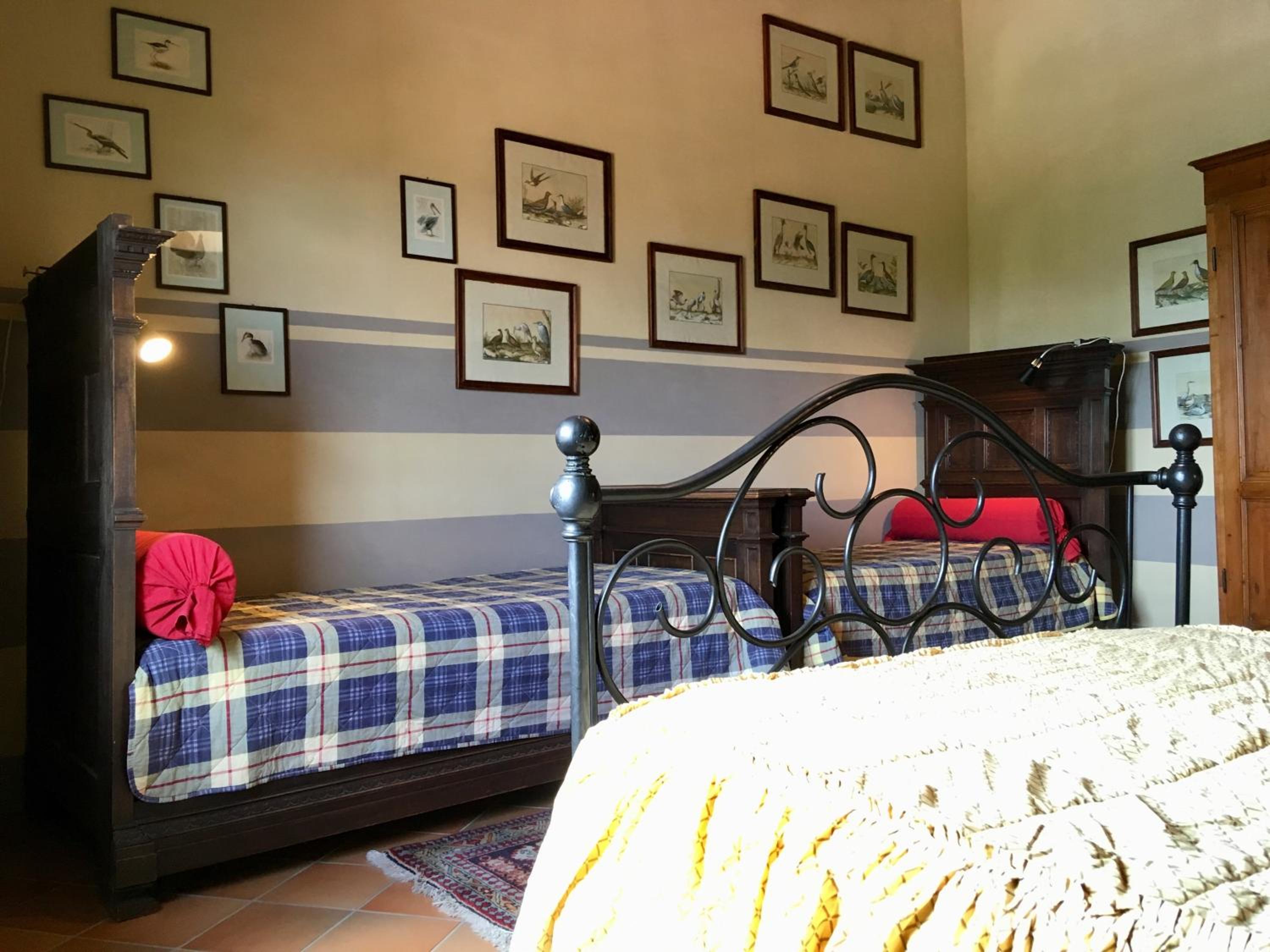 Apartment with Terrace - Photo 4