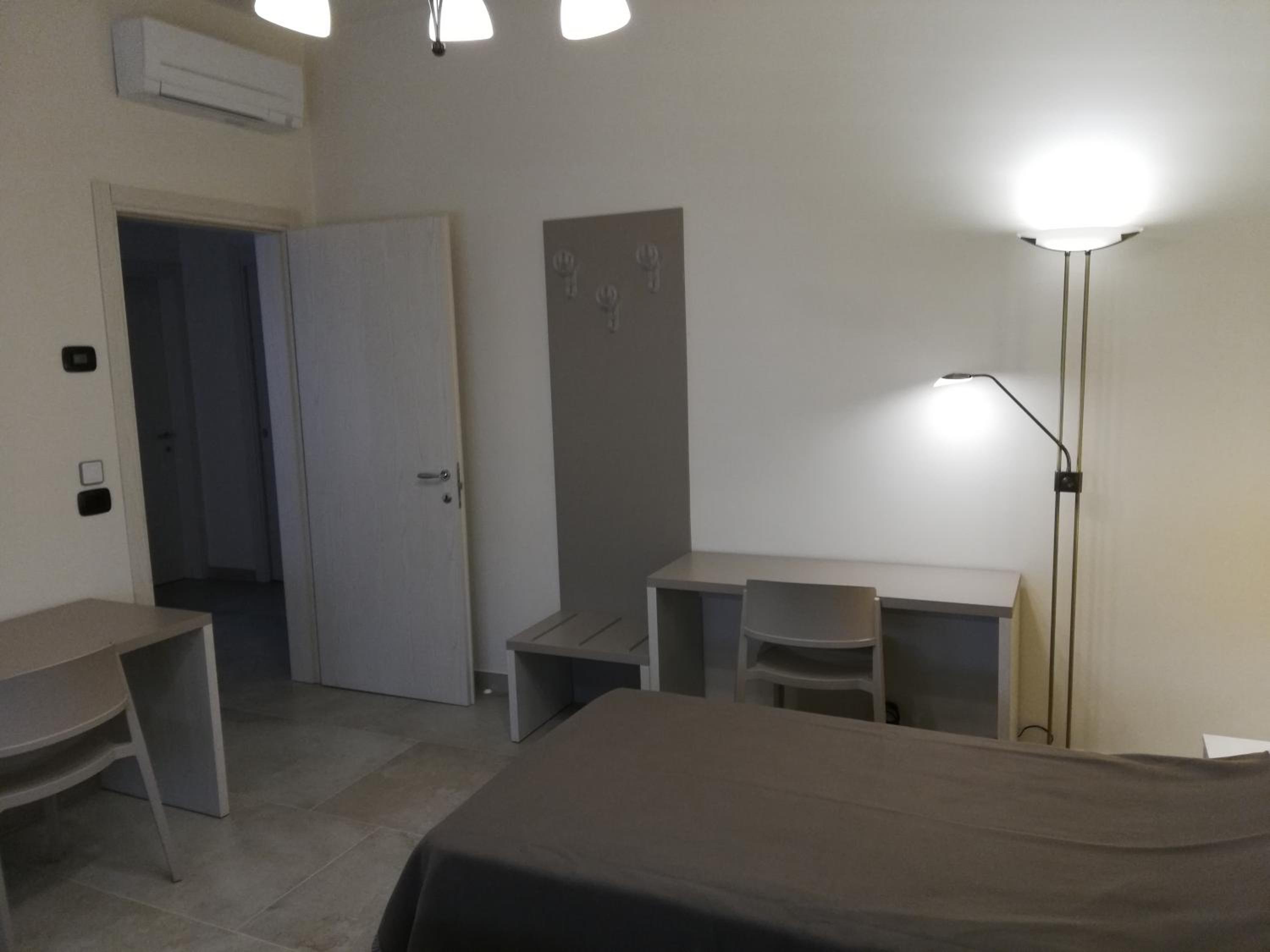 Double or Twin Room - Photo 5
