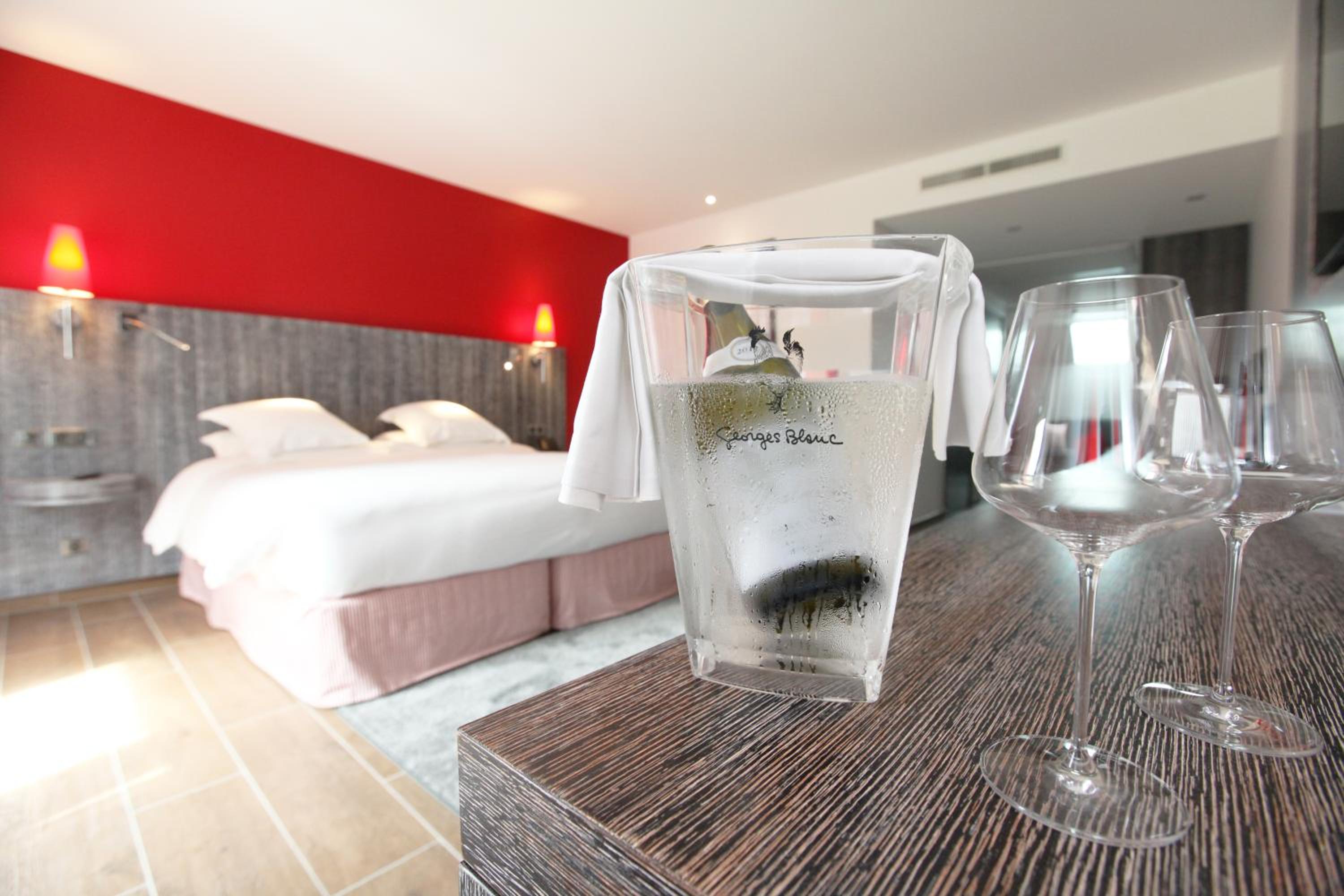 Premium Room - Photo 2
