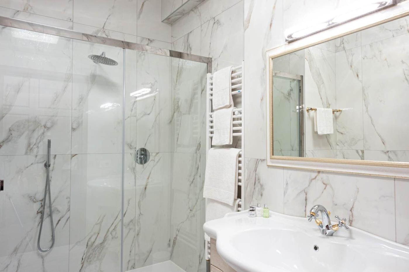 Apartment - Photo 4