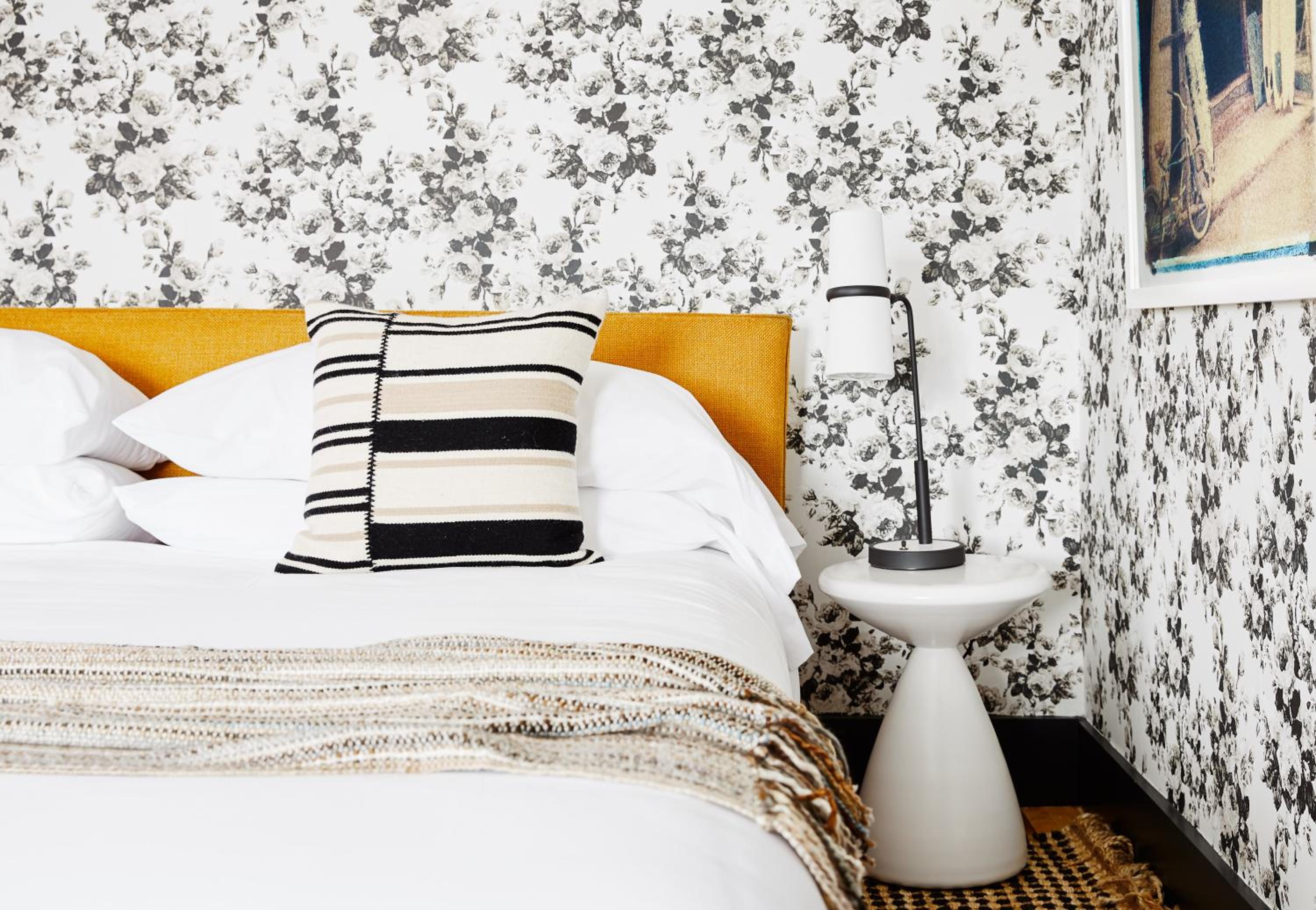 Deluxe King Room - Photo 3