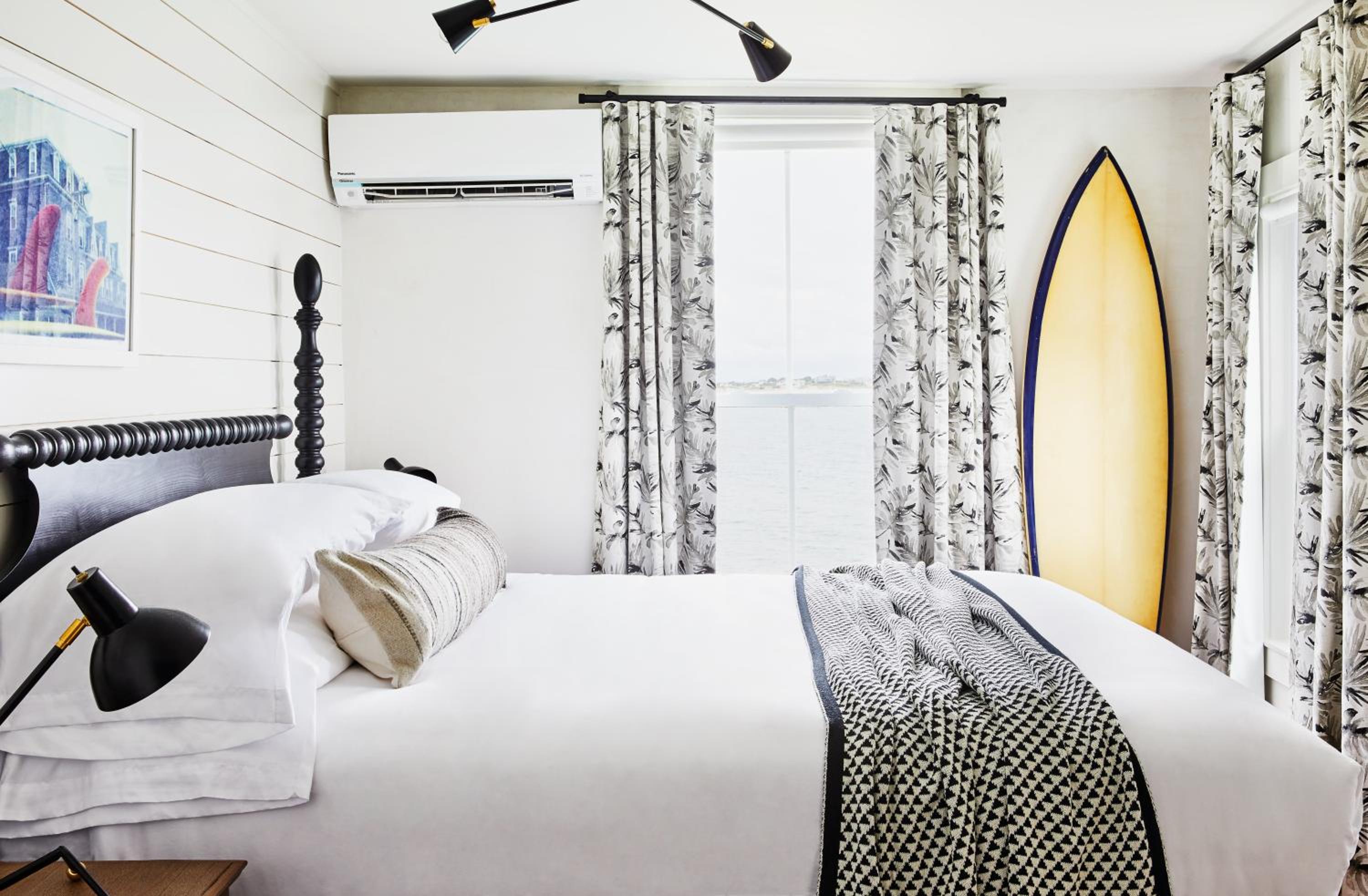 Surf Oceanview King with Balcony - Photo 1