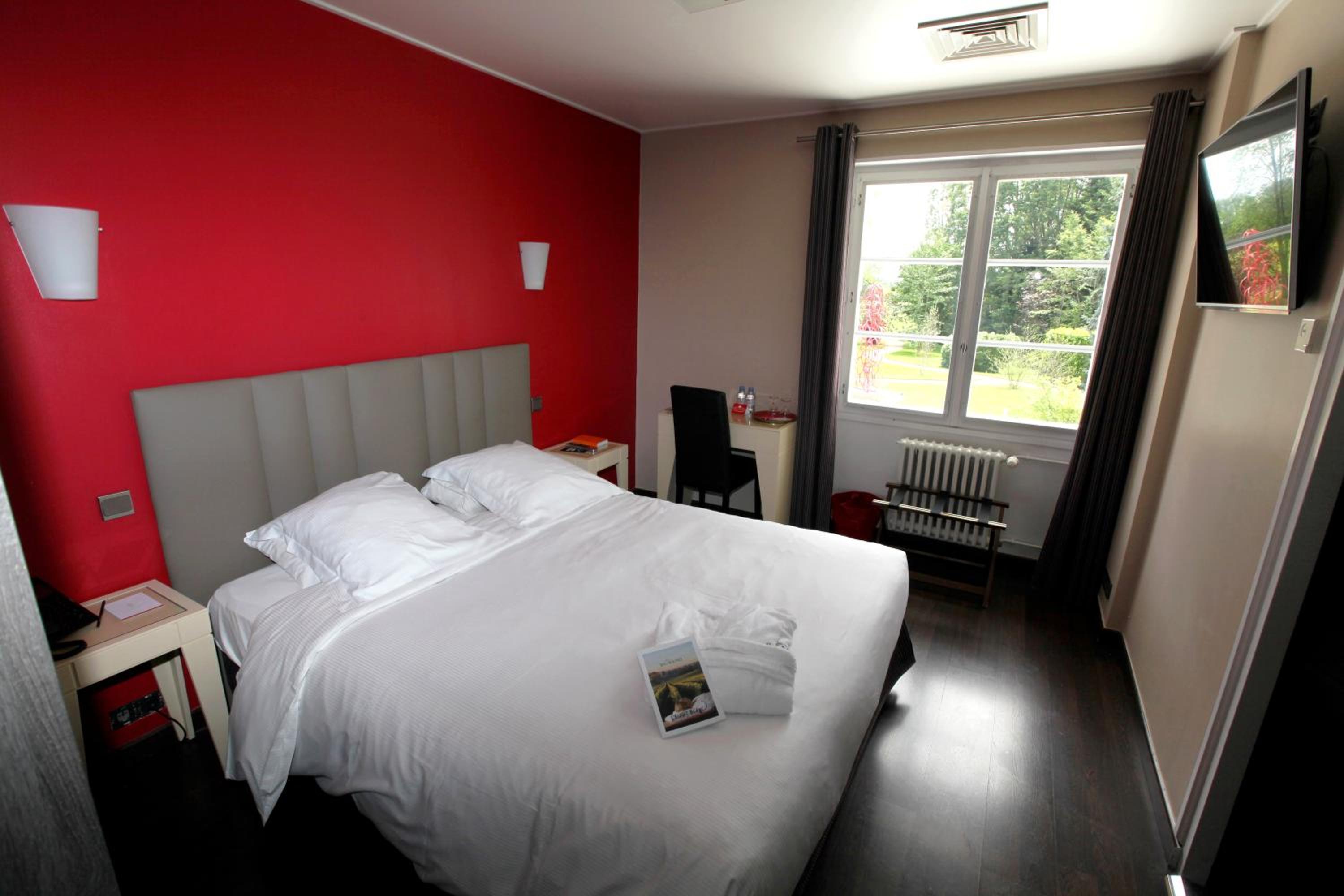 Double Room - Photo 5