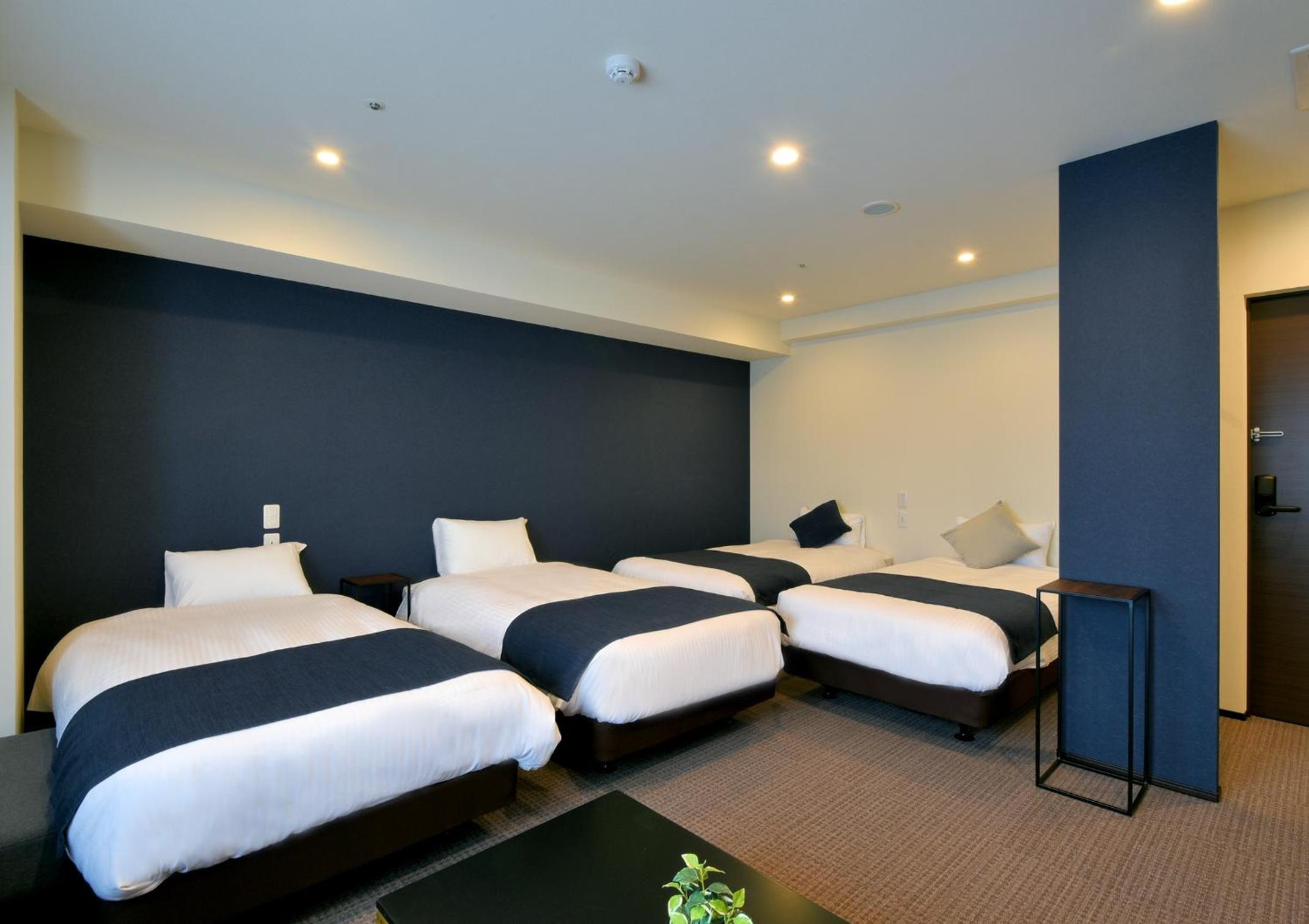 Deluxe Family Room - Photo 17