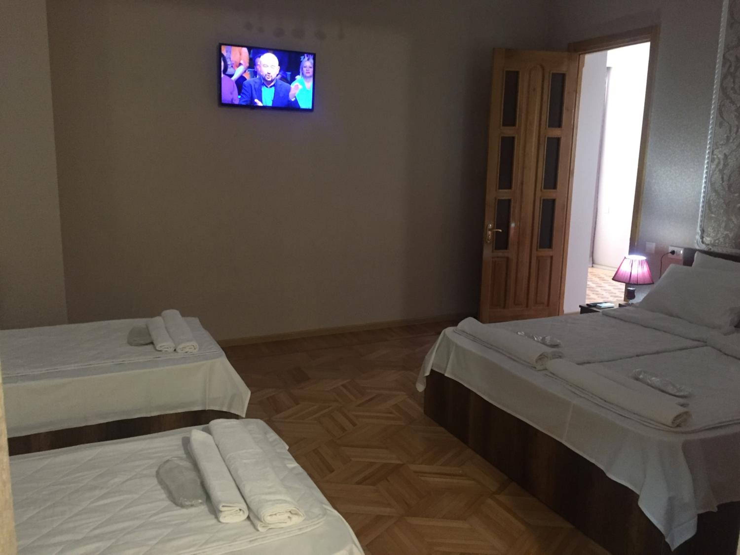 Double or Twin Room photo 3