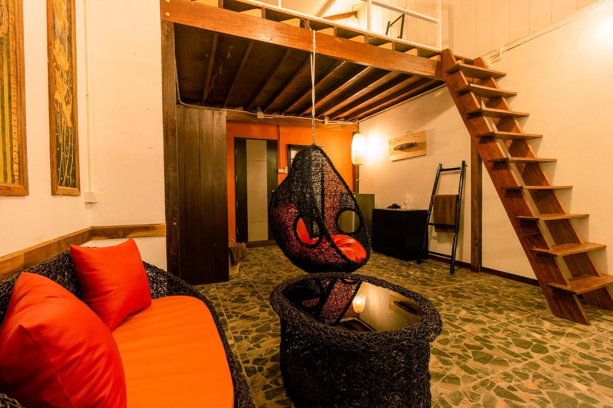 Deluxe Family Room - Photo 4