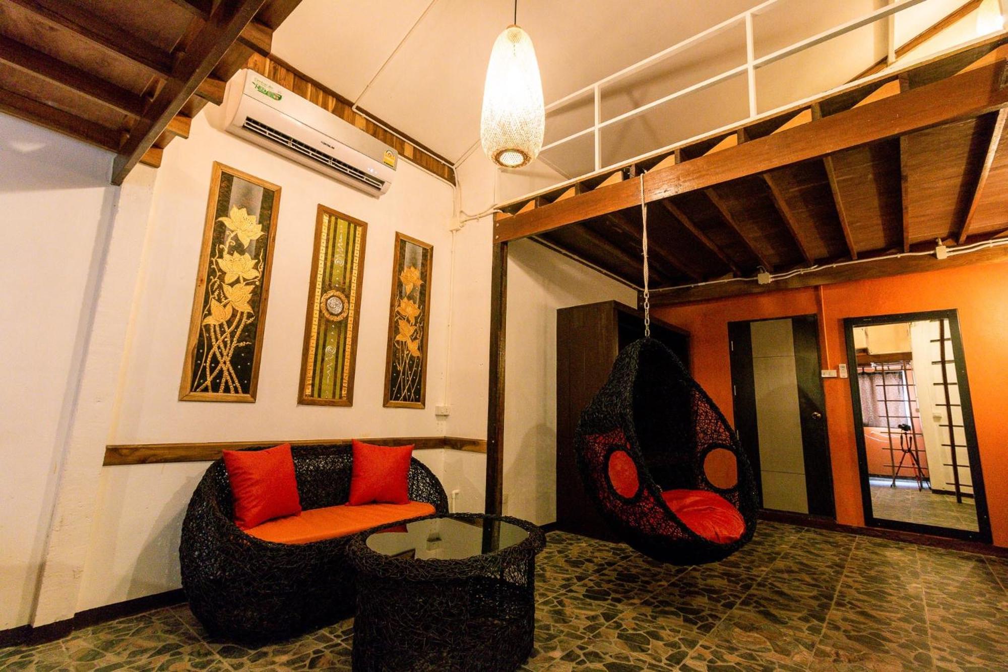 Deluxe Family Room - Photo 5