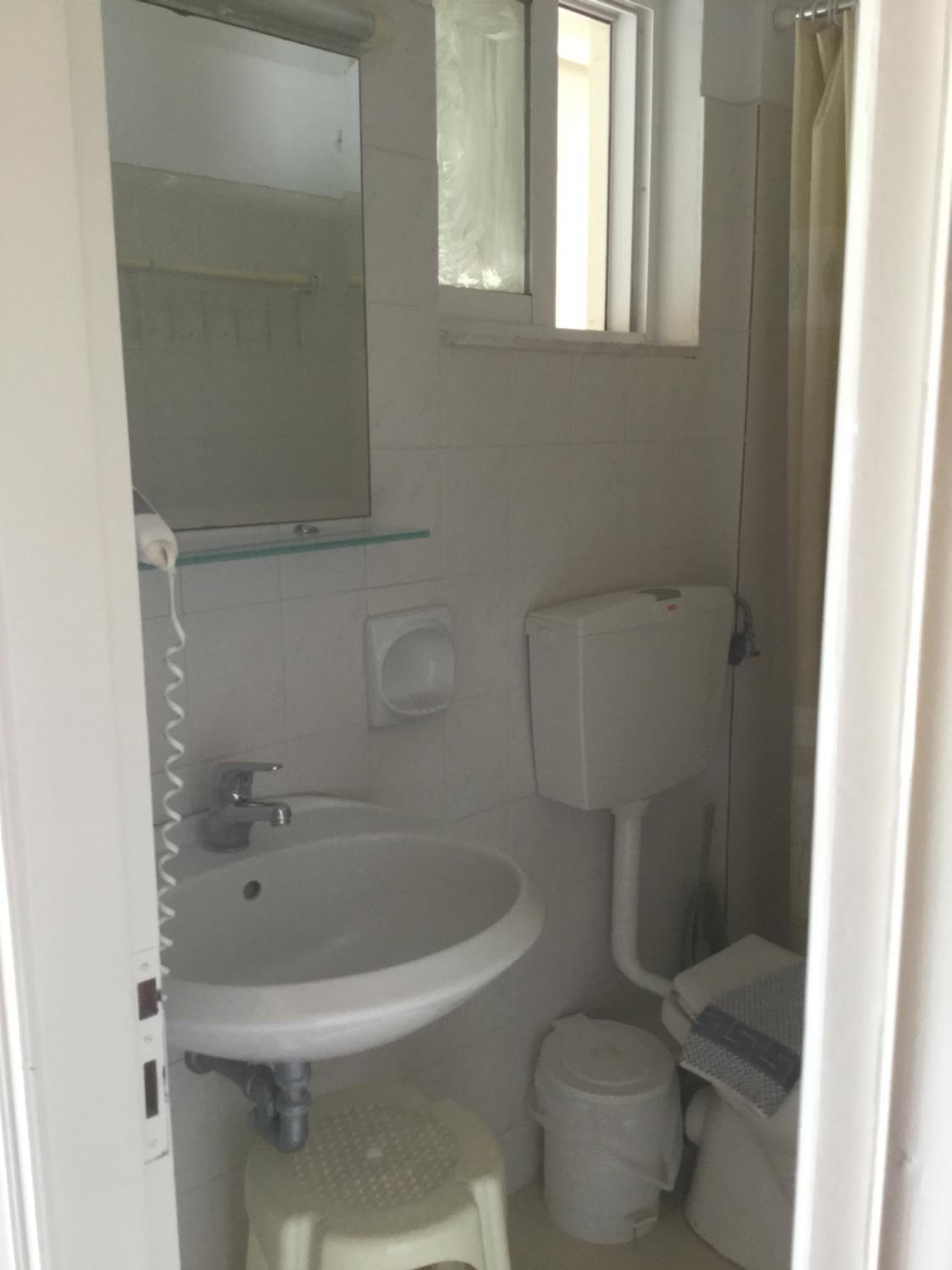Apartment with Sea View and Mountain View (2 Adults) - Photo 6