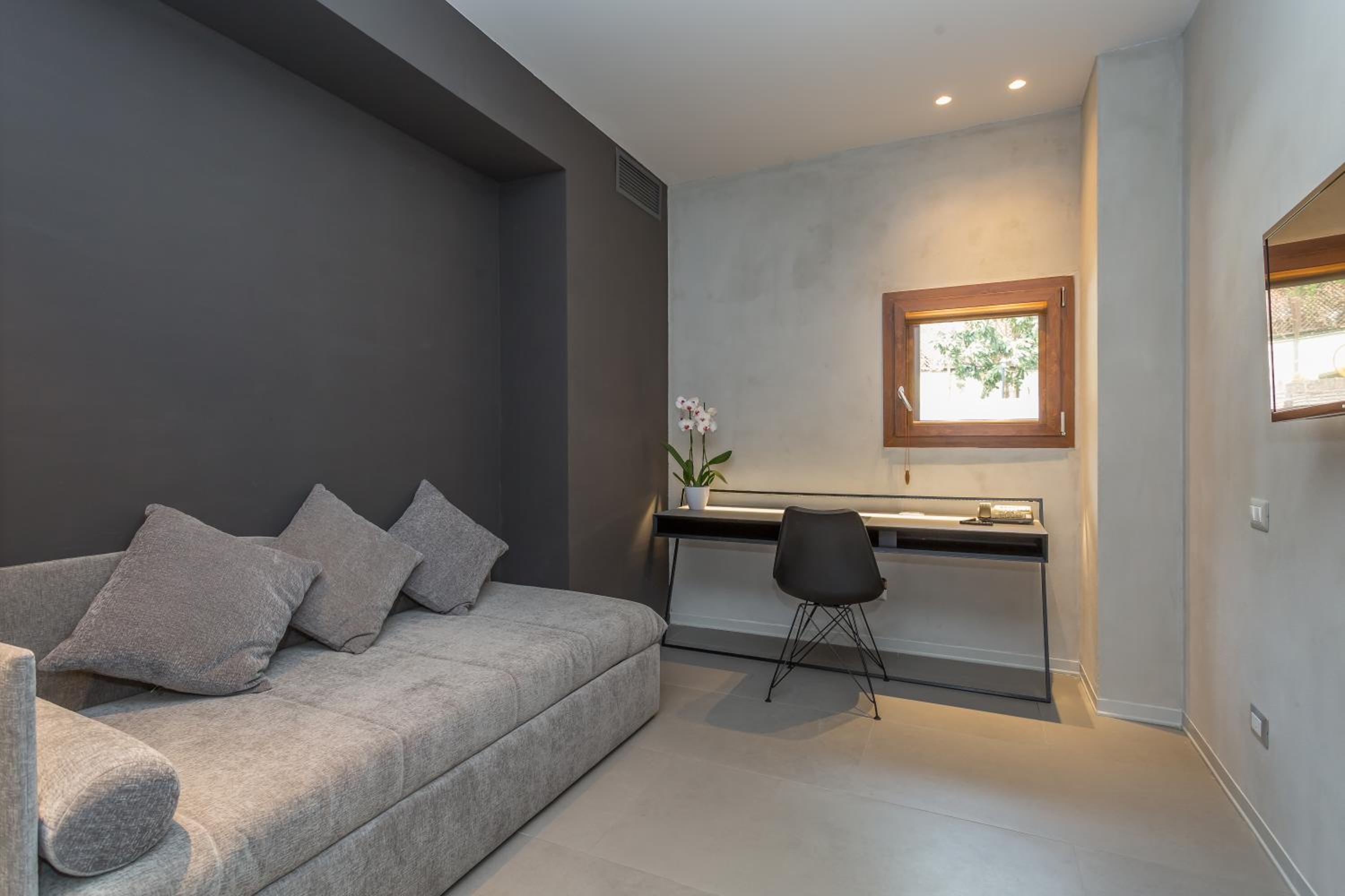 Junior Suite with Garden View photo 3