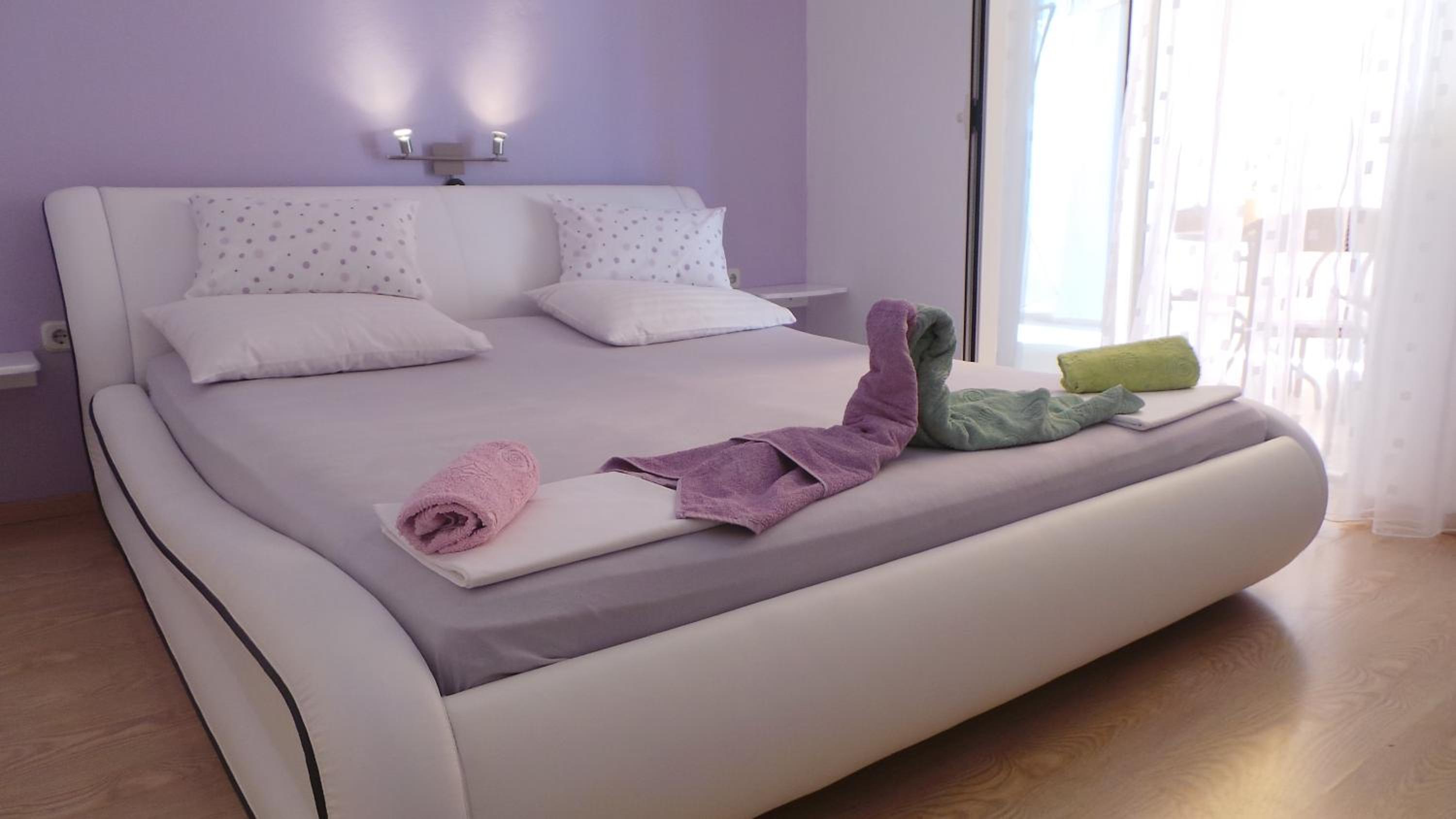 One-Bedroom Apartment with Terrace and Partial Sea View (3+1) Nr.3 - Photo 3