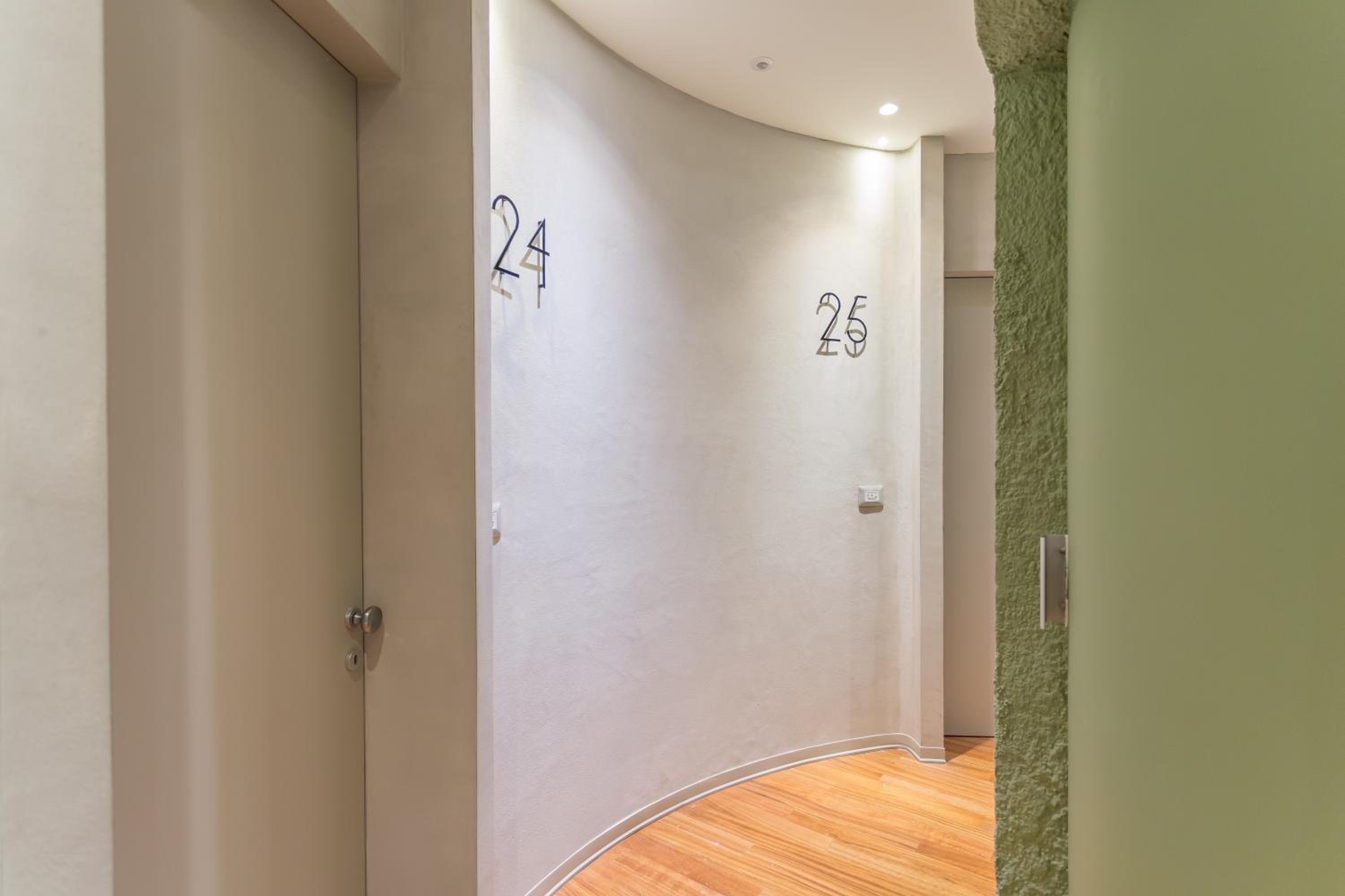 Suite with Garden View photo 1