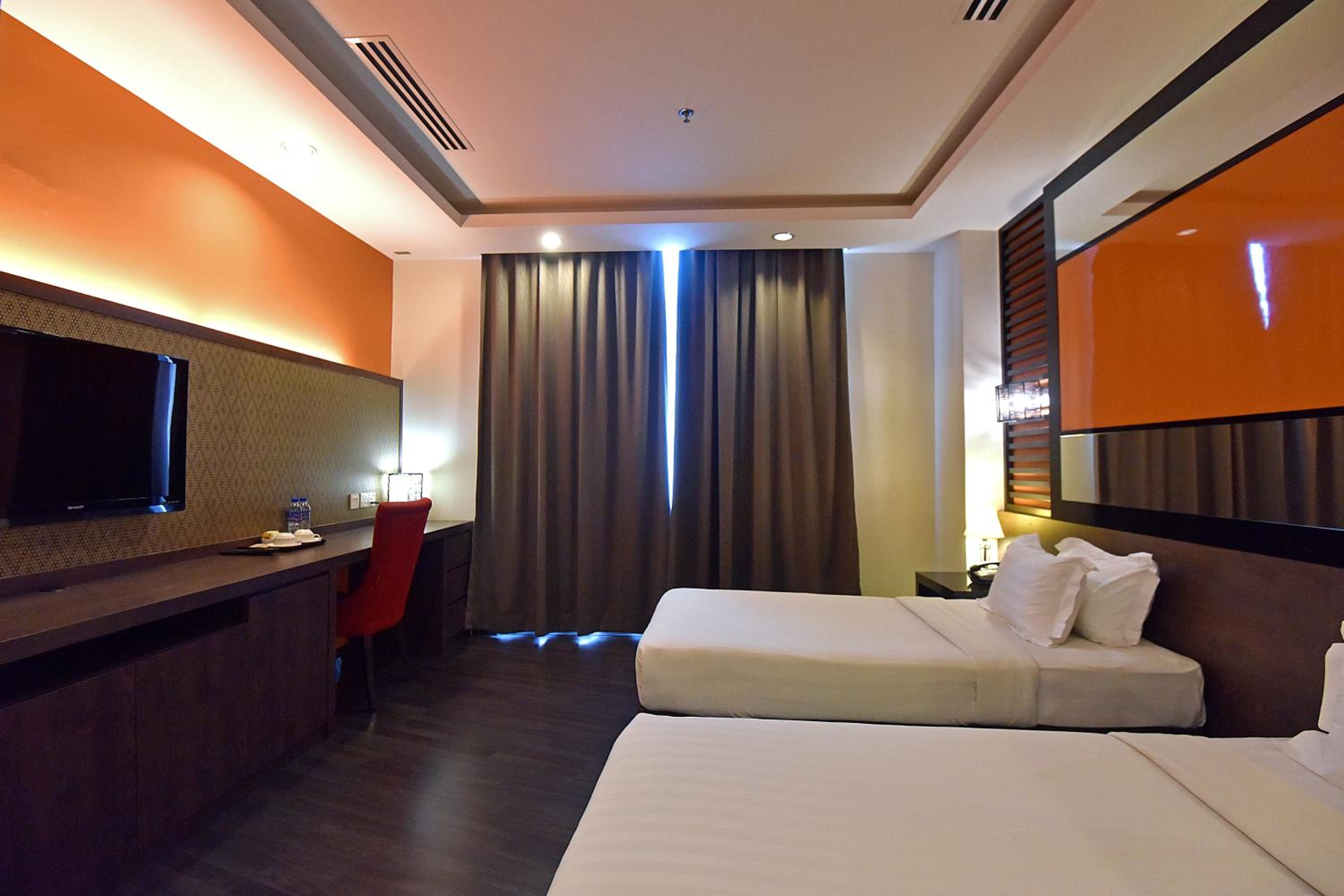Deluxe Twin Room photo 2