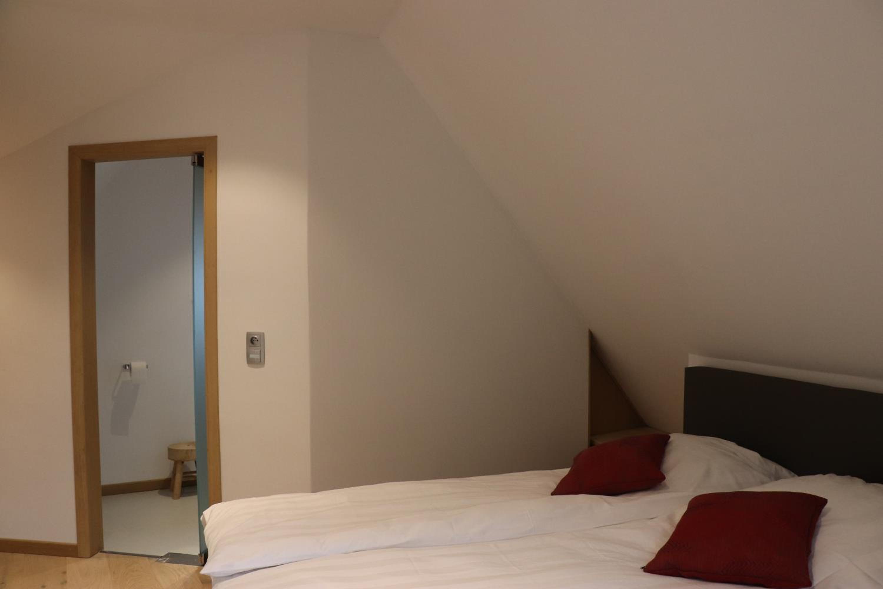 Standard Queen Room photo 1