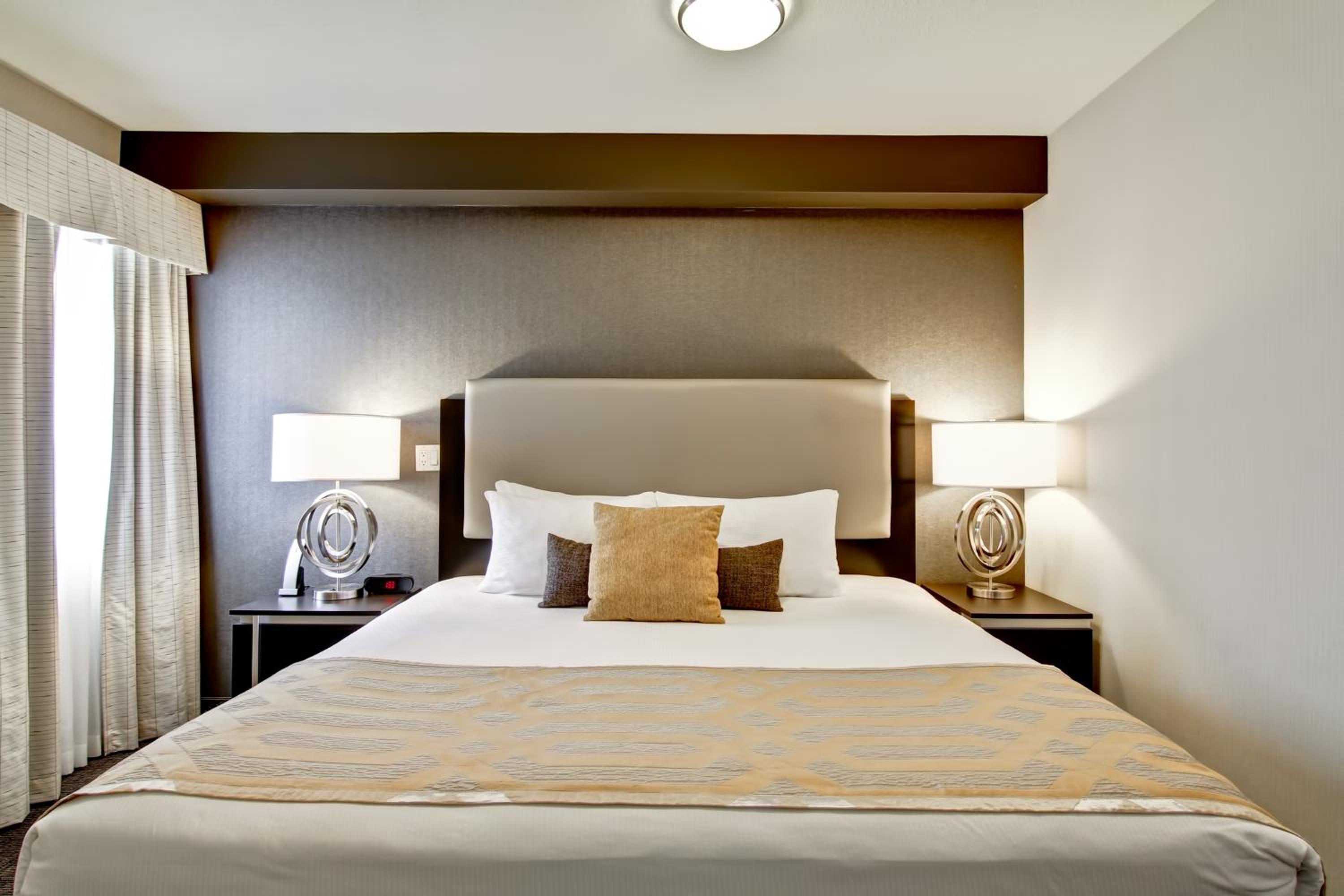 Coast Premium King Suite with Parlor - Photo 1