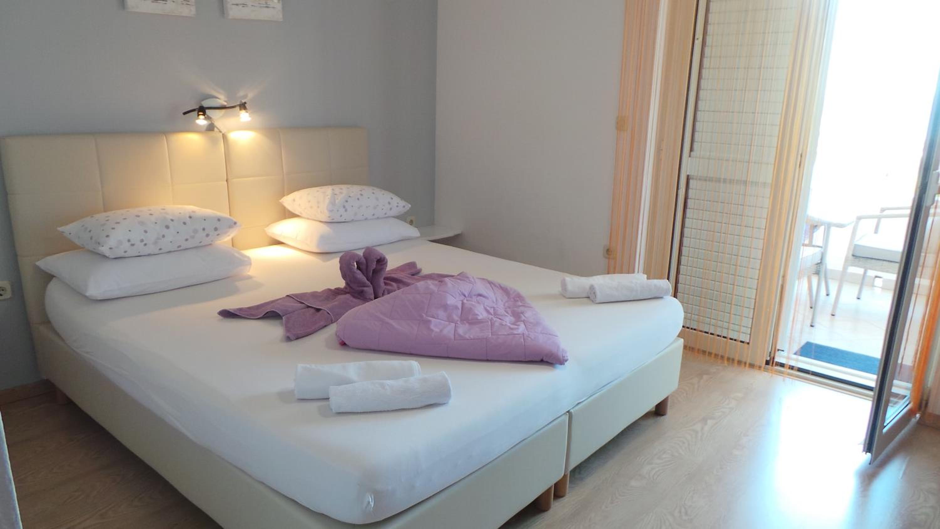 One-Bedroom Apartment with Terrace and Sea View (3+1) Nr.1 - Photo 7