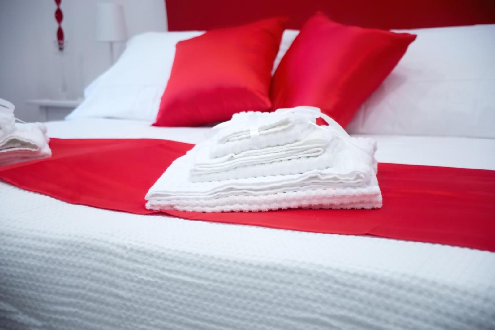 Double or Twin Room with Private Bathroom