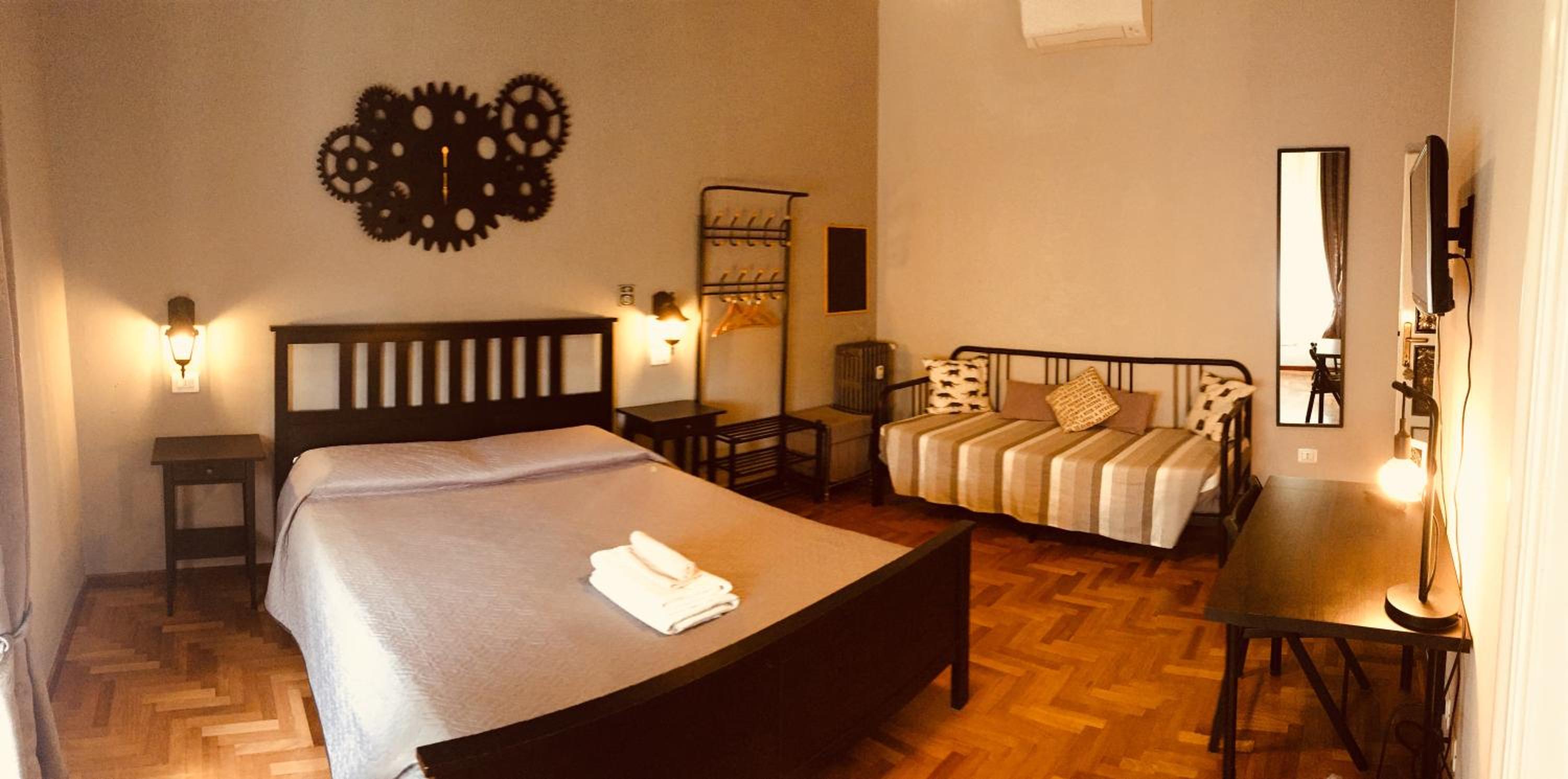 Double Room with Private Bathroom photo 3