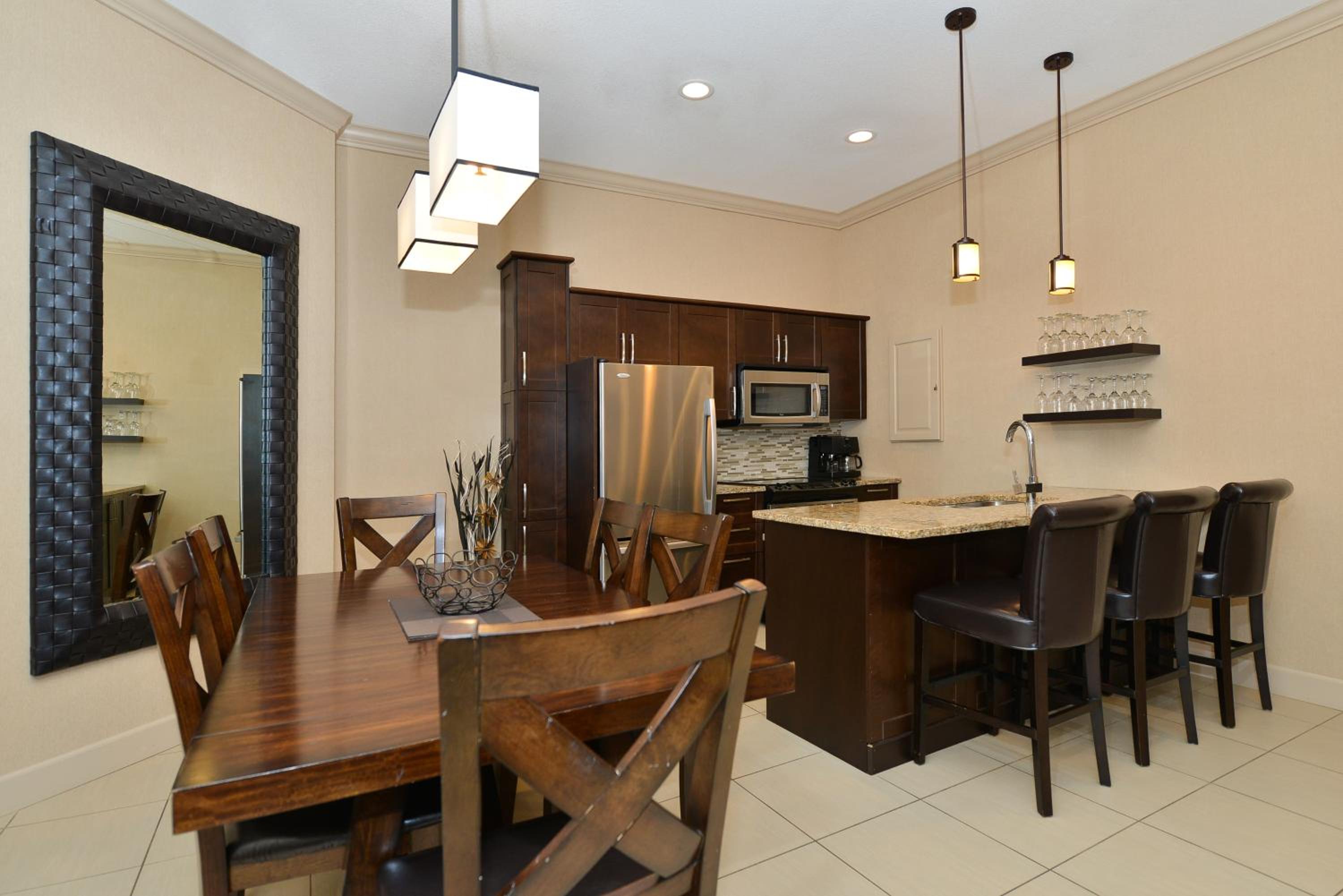 Executive Two-Bedroom Suite photo 2