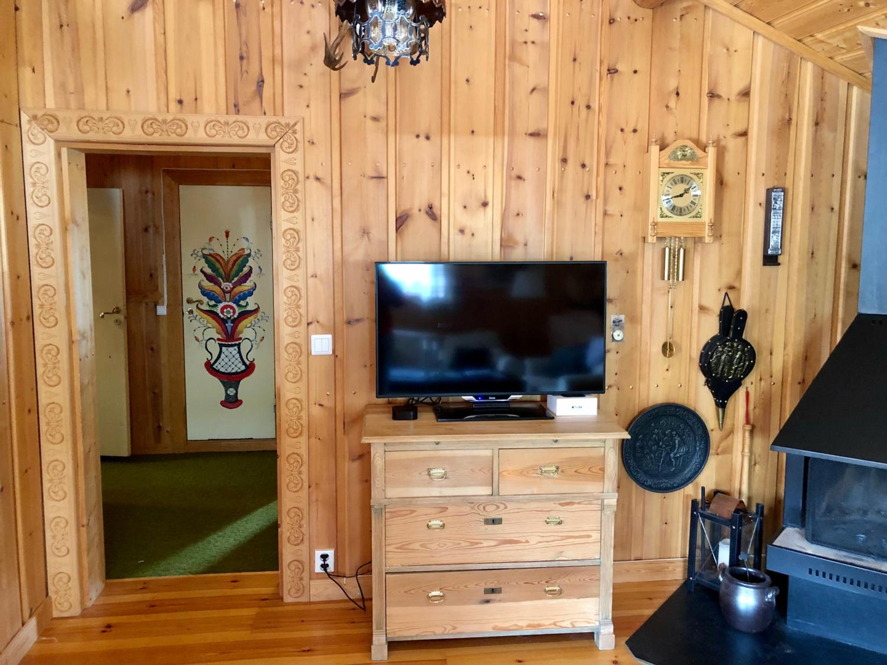 Two-Bedroom House - Photo 6