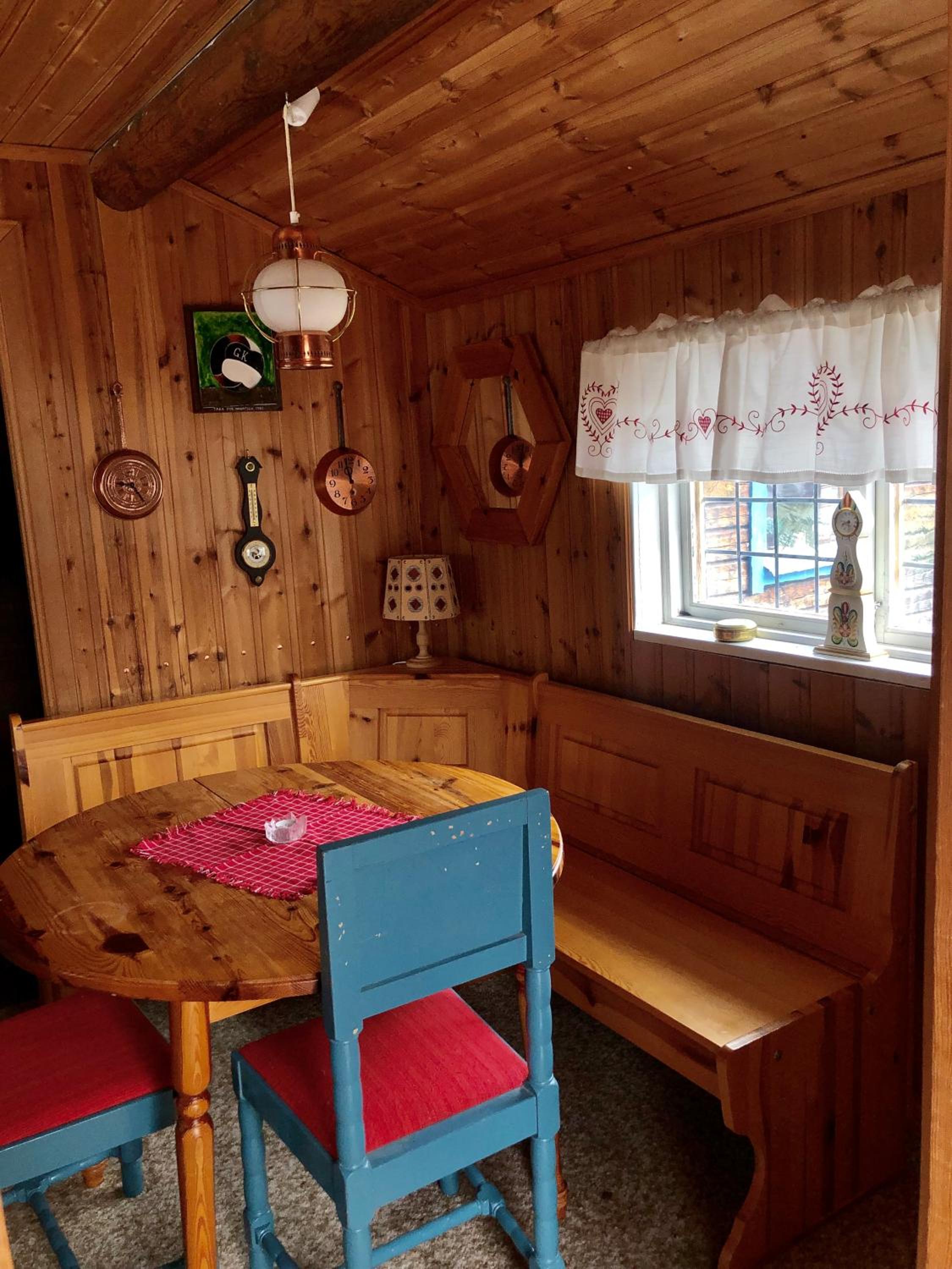 Two-Bedroom House - Photo 12
