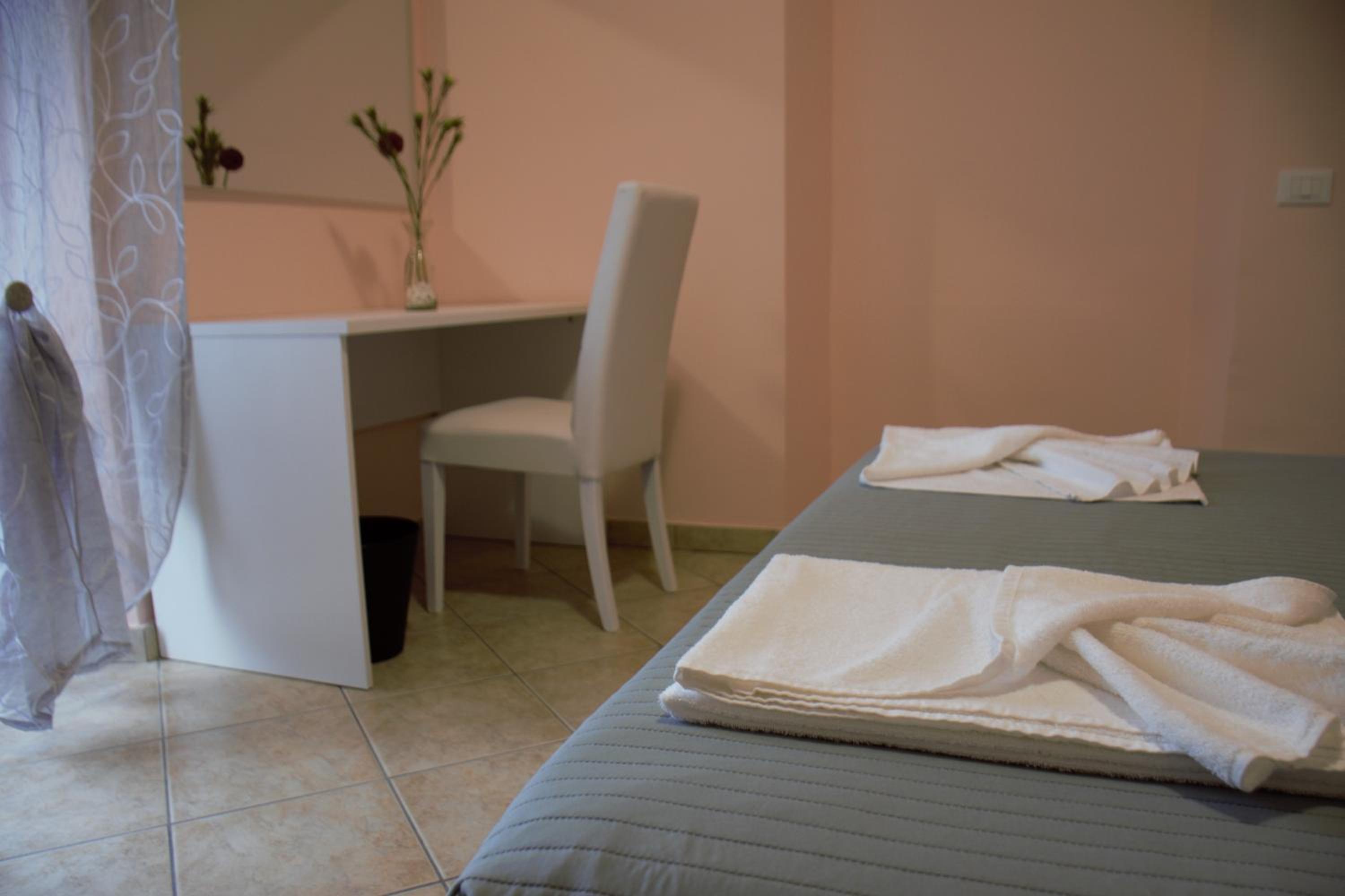 Double Room - Photo 1