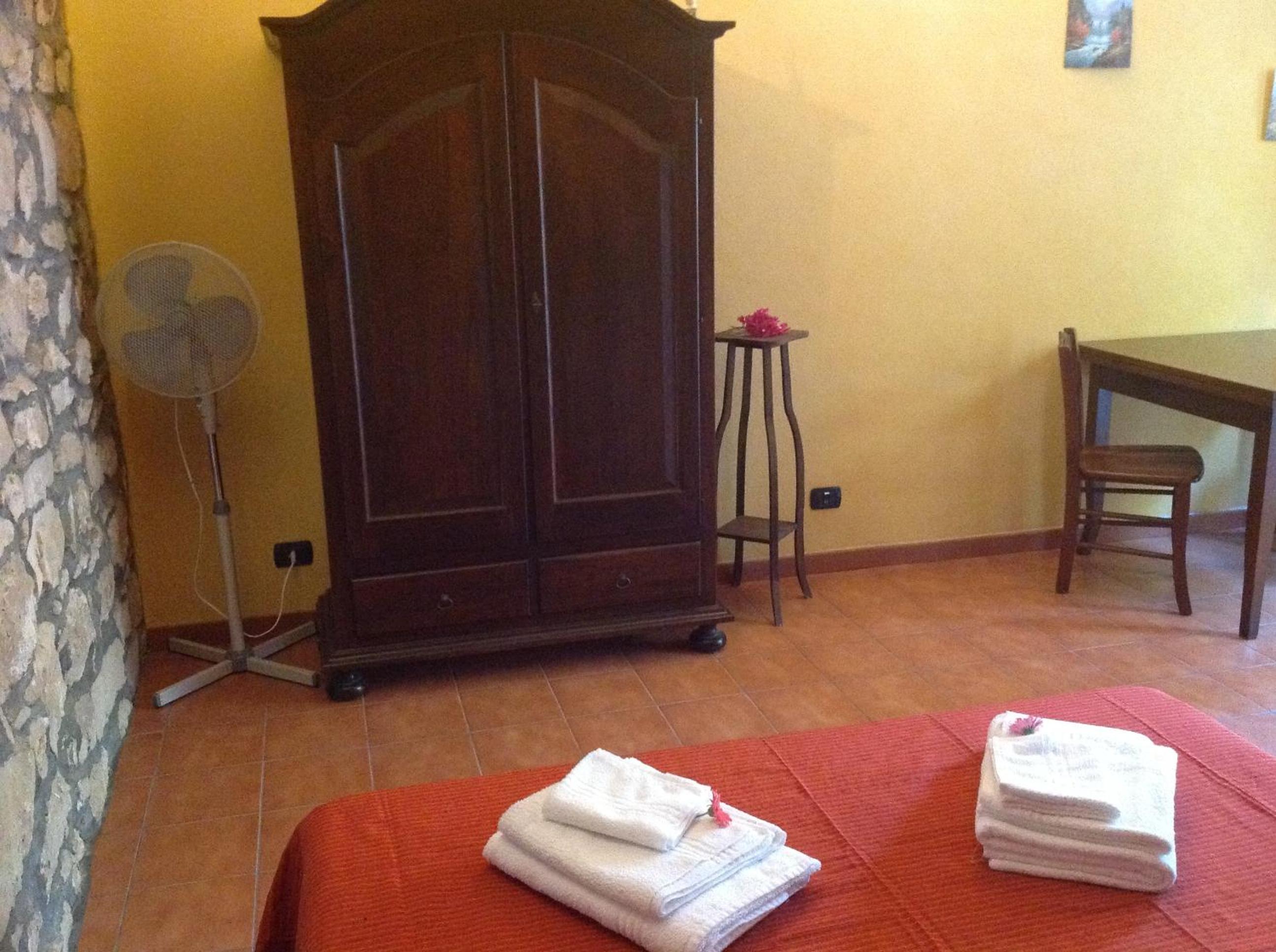 Double or Twin Room - Photo 1