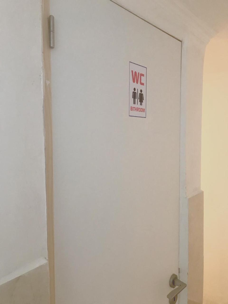 Double Room - Photo 5
