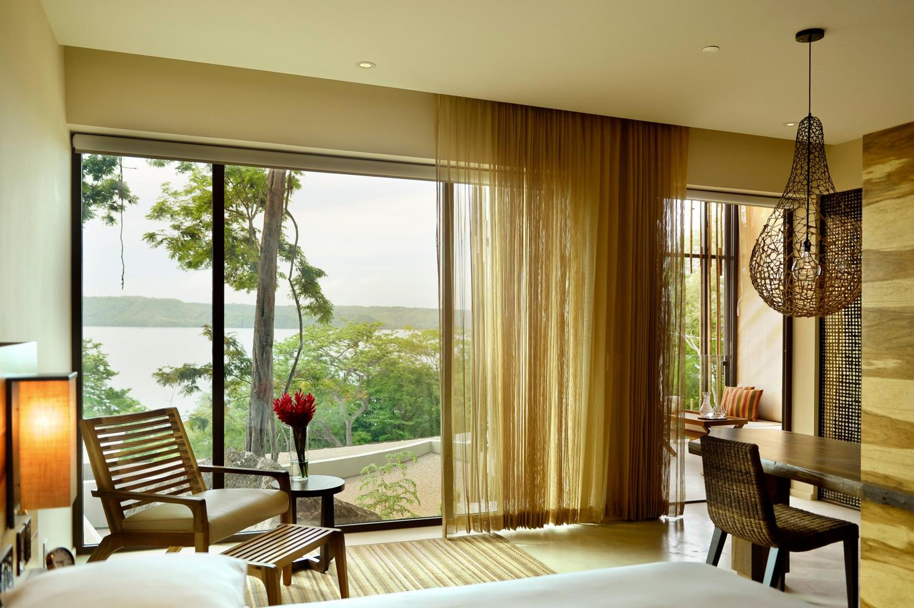 Double Room with Two Double Beds and Partial Bay View photo 2