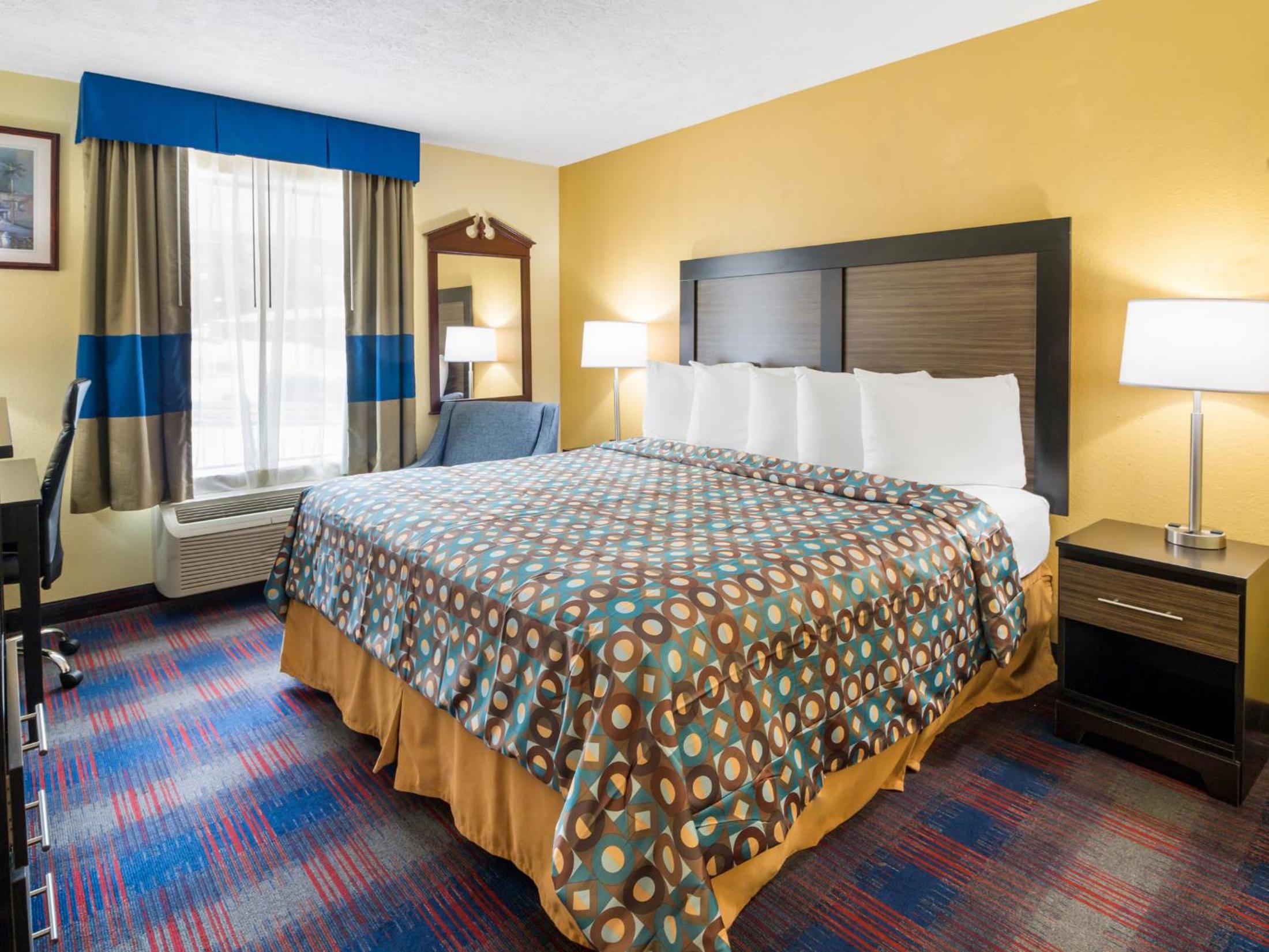 King Room - Disability Access photo 2