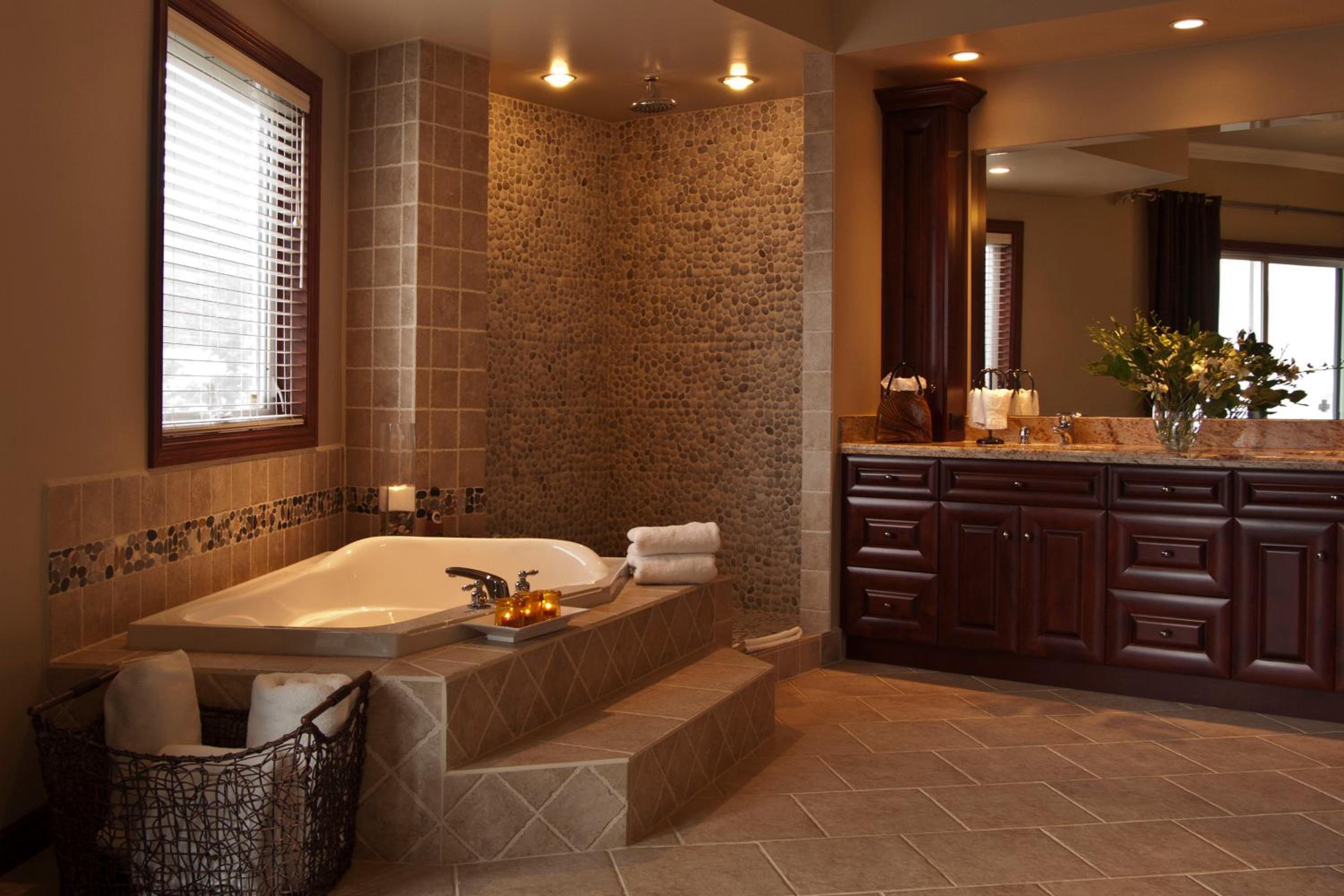 Queen Suite photo 2