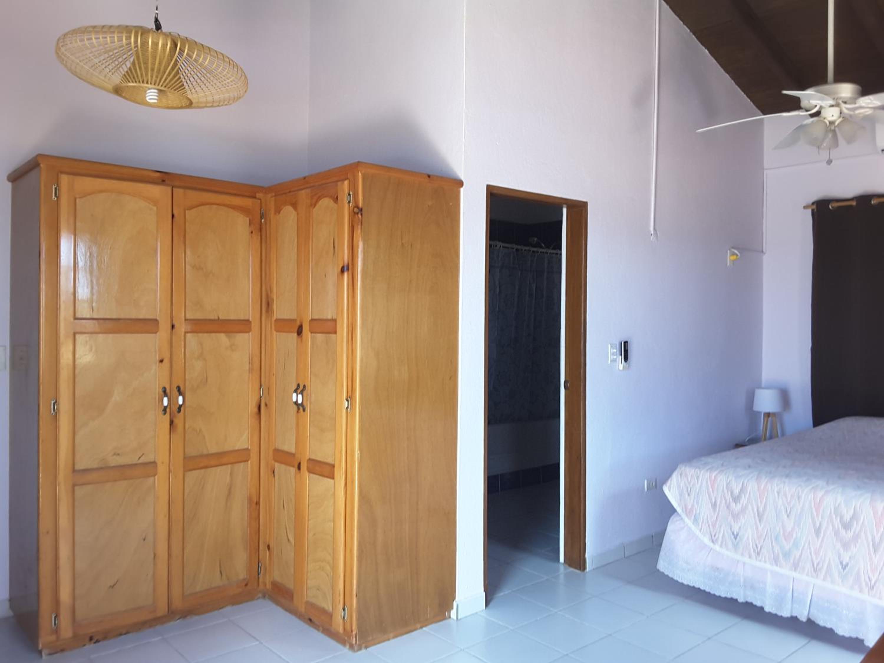Deluxe corner 2bedroom/2bathroom oceanfront apartment photo 2