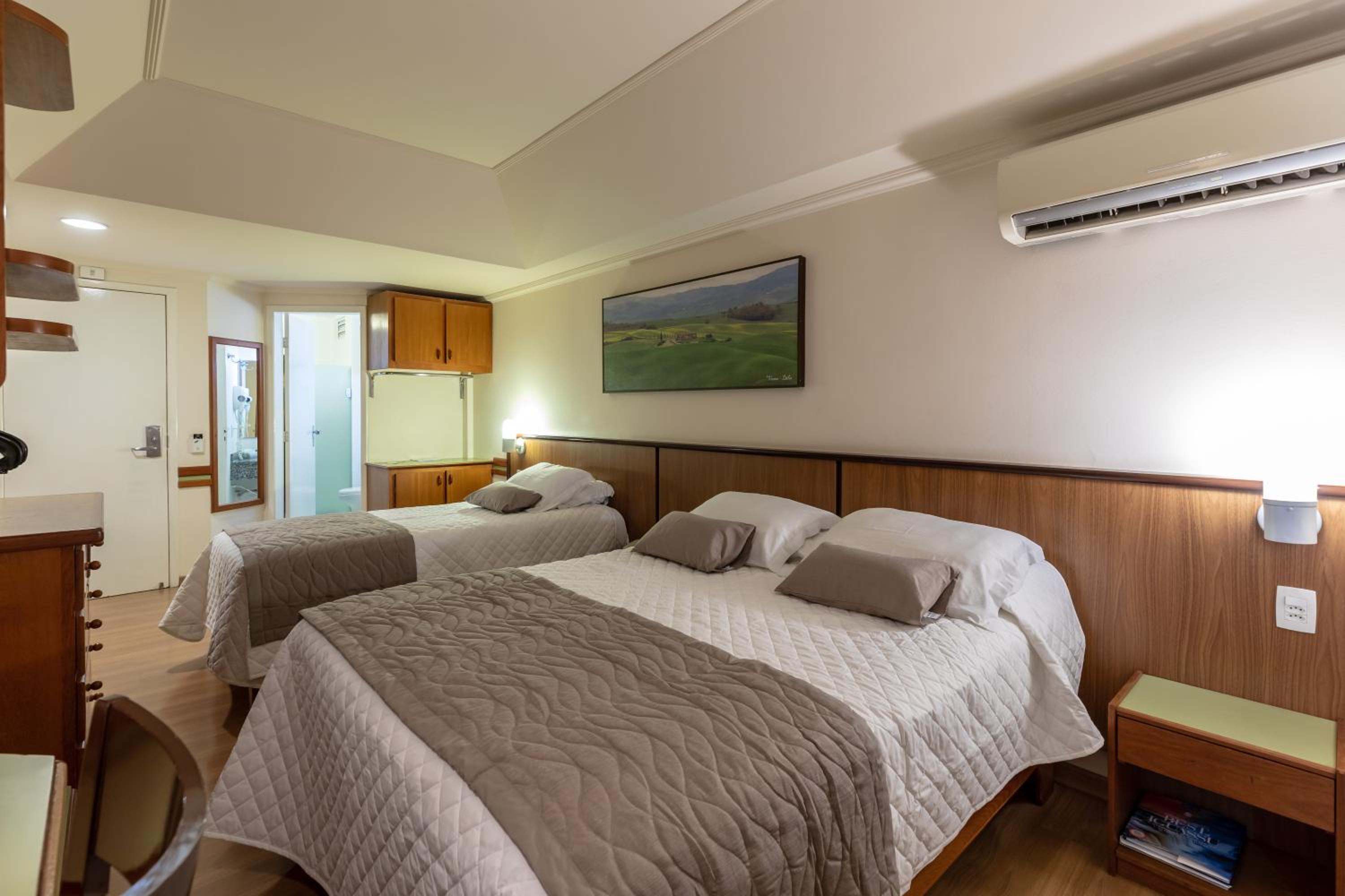 Standard Triple Room - Photo 1