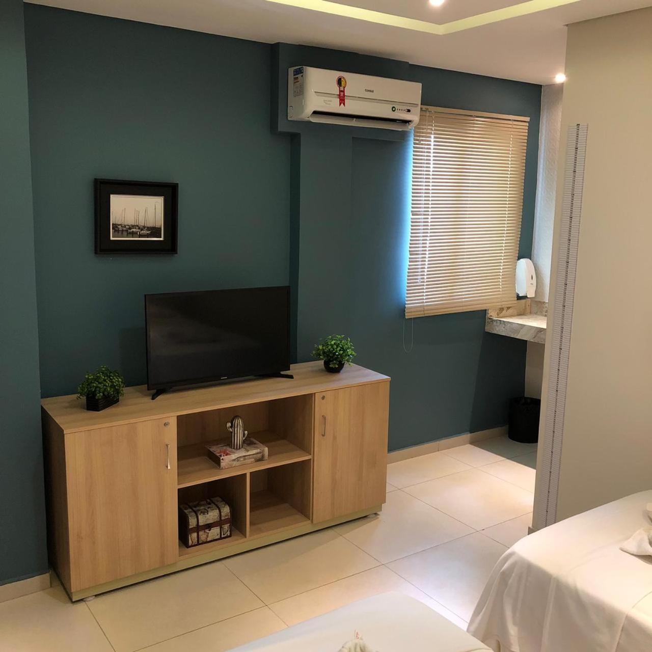 Standard Twin Room - Photo 4