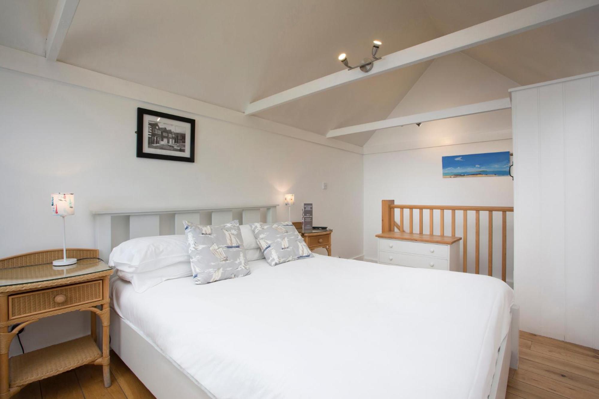 Family Room with Sea View photo 3