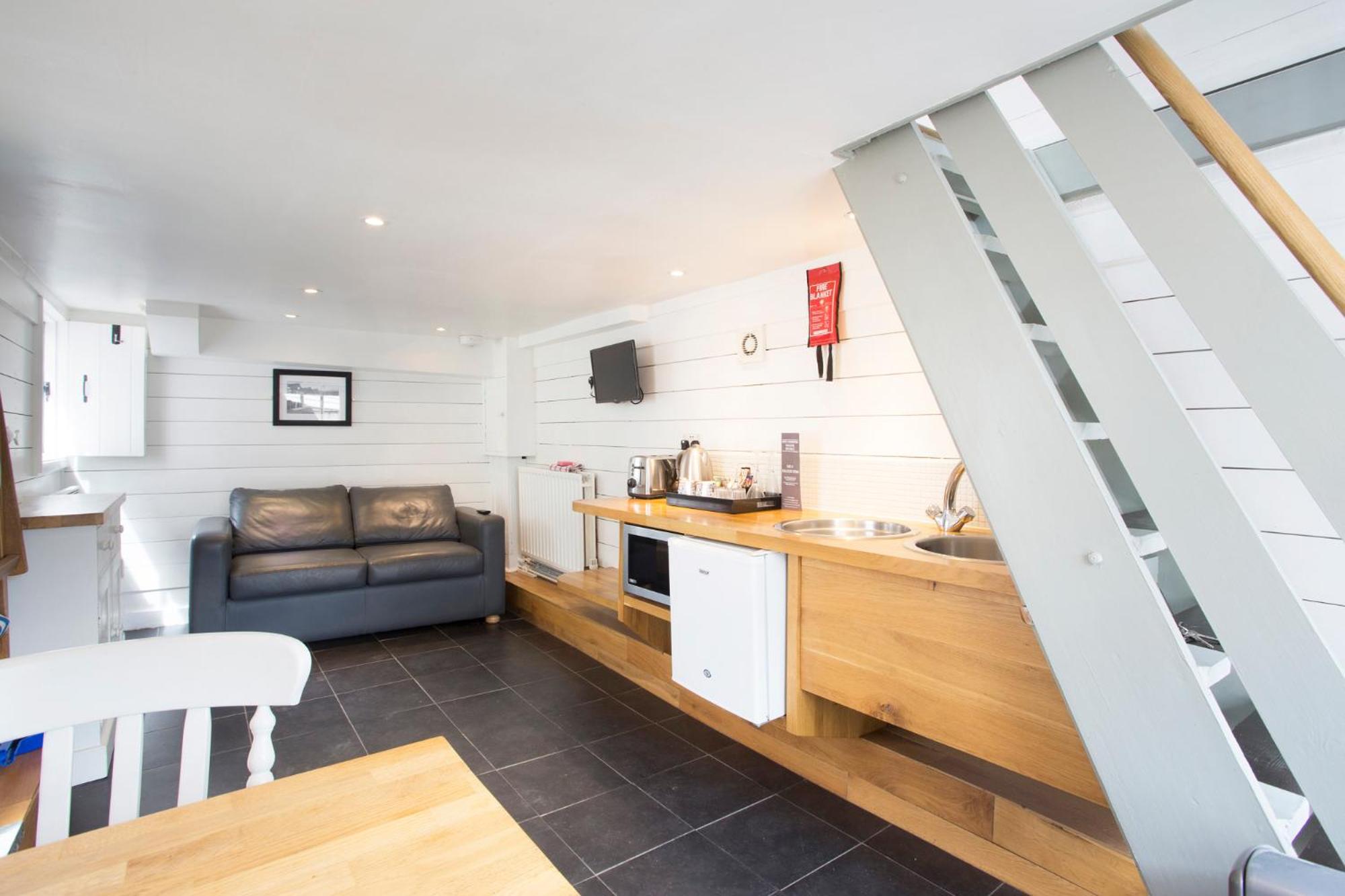 Apartment - Photo 3