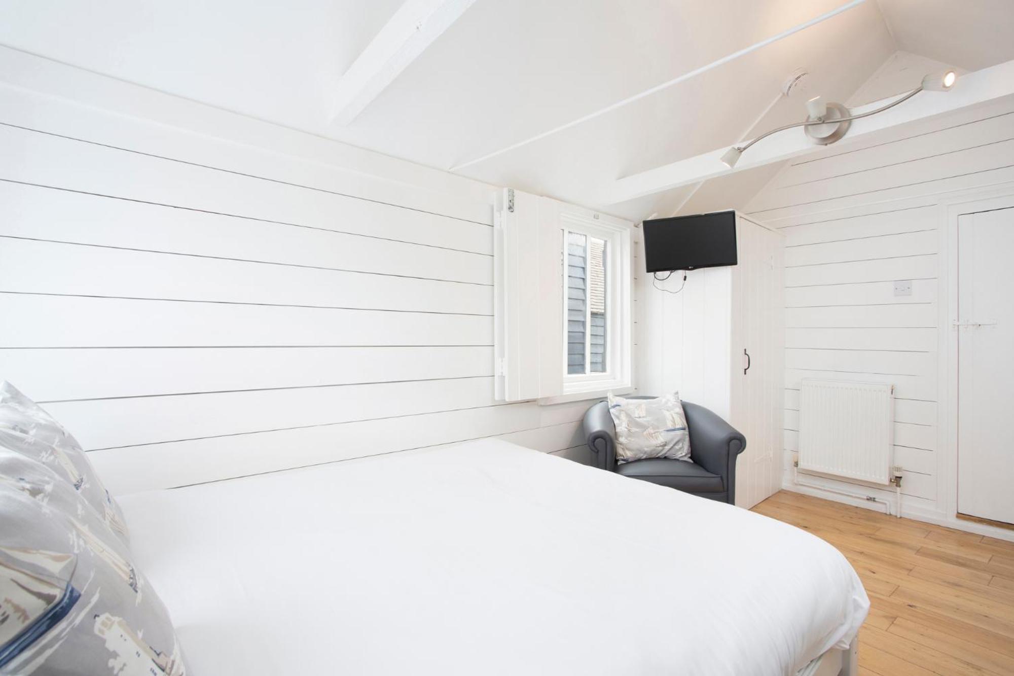Apartment - Photo 1