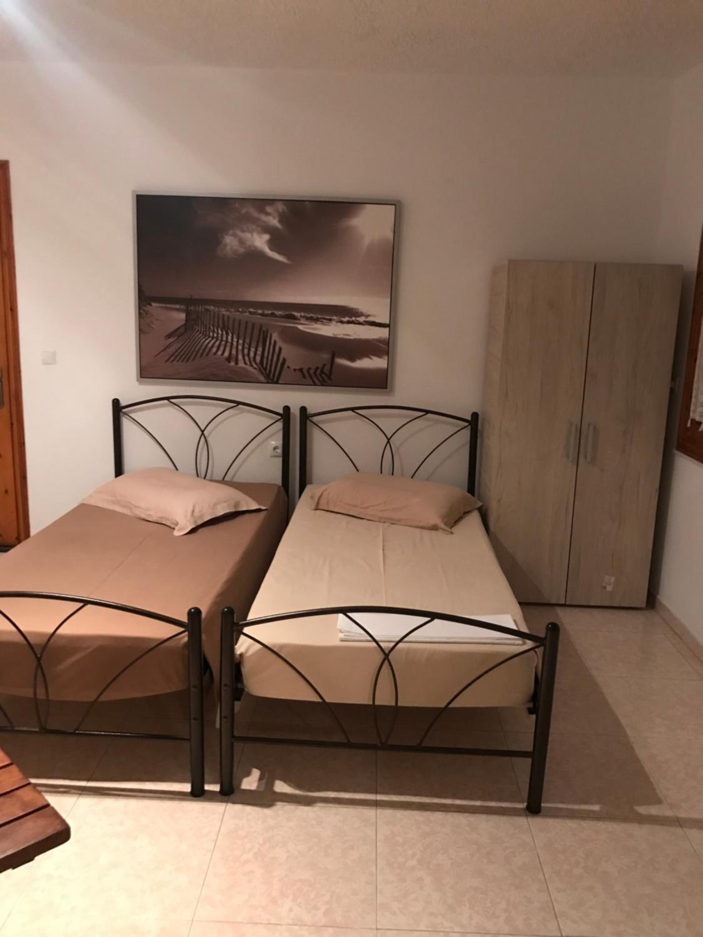 Studio Apartment - Photo 3