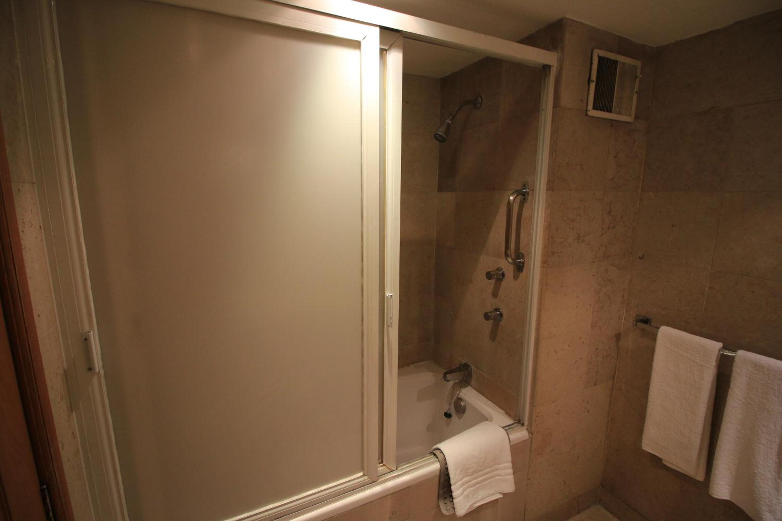 Deluxe Twin Room photo 3