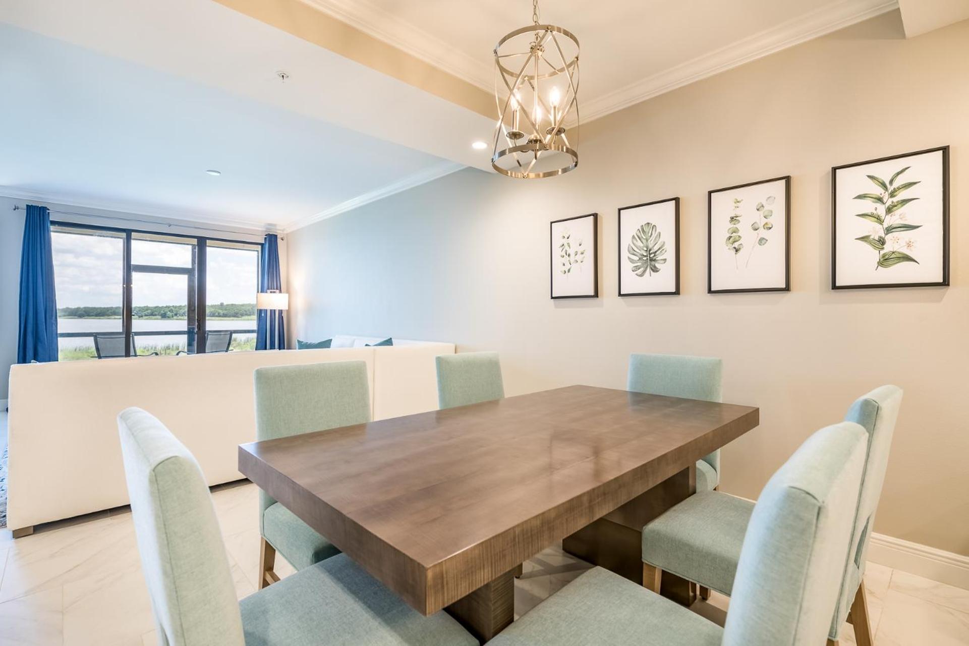 Apartment with Lake View - Photo 3