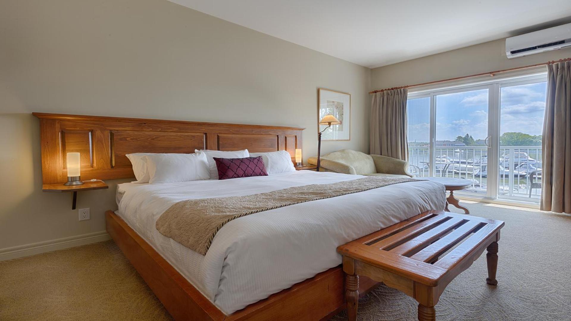 King Suite with River View