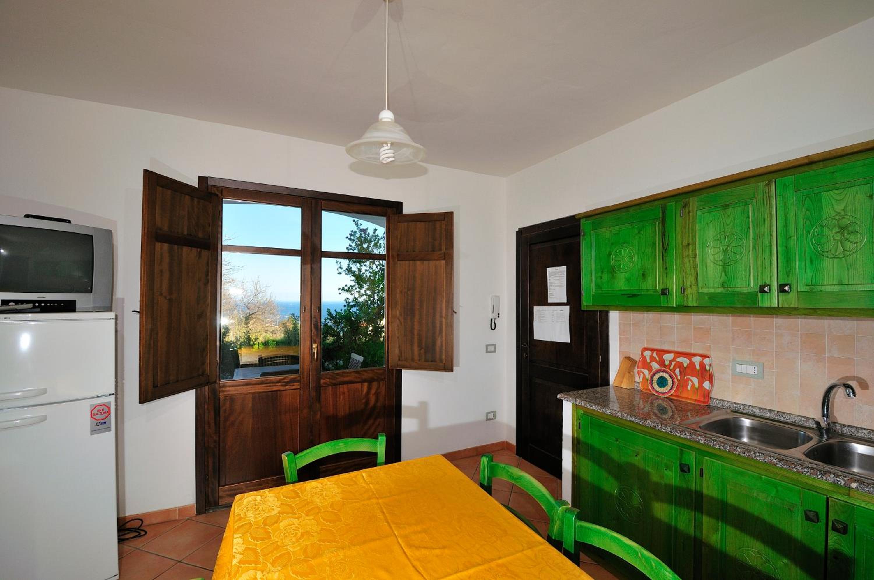 Two-Bedroom House photo 3