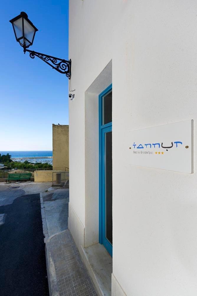 Family Room with Balcony and Partial Sea View - Photo 3