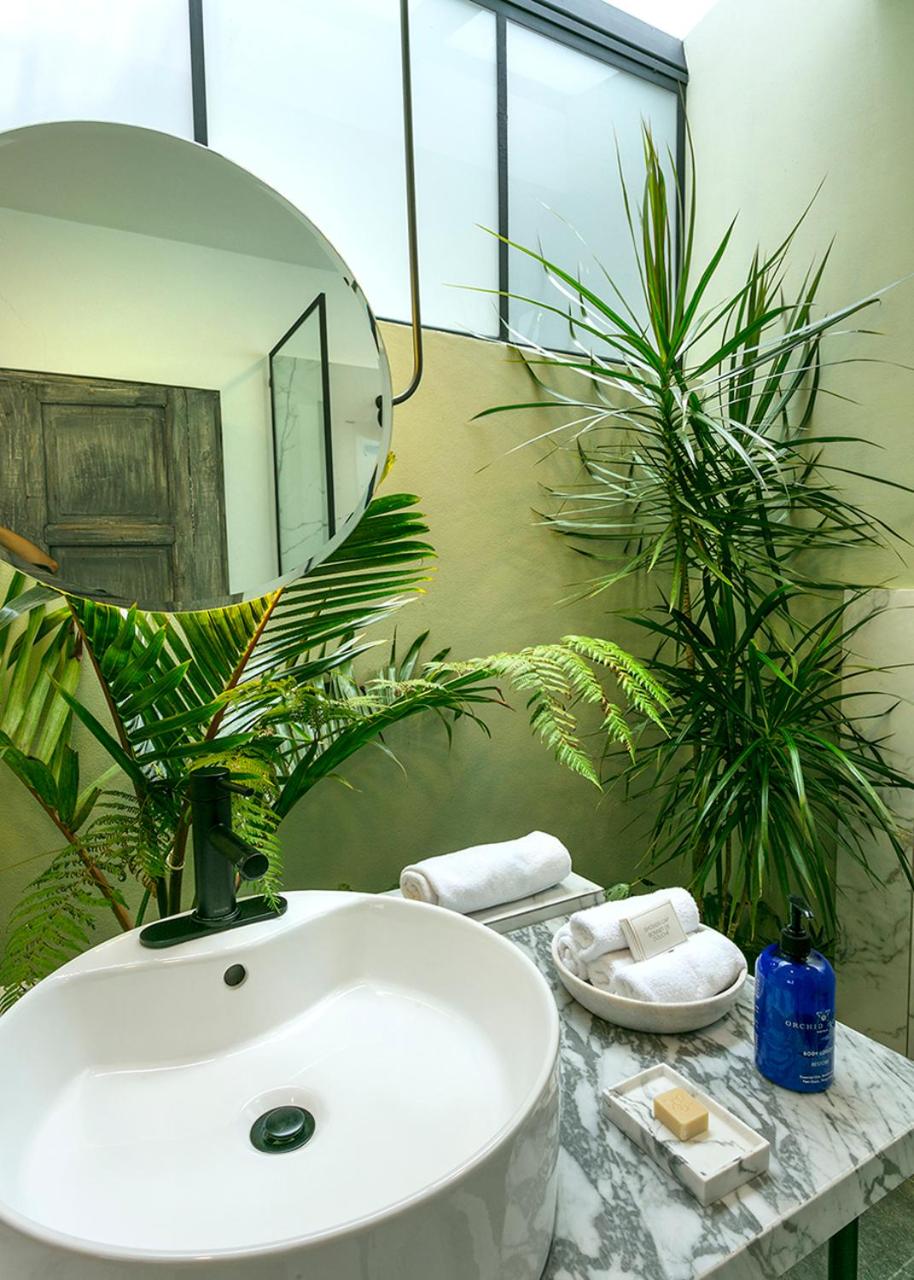 Standard Suite - Photo 49
