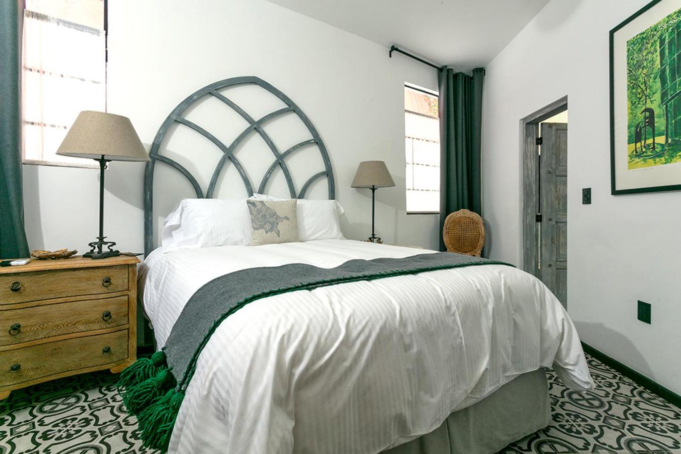 Standard Suite - Photo 56