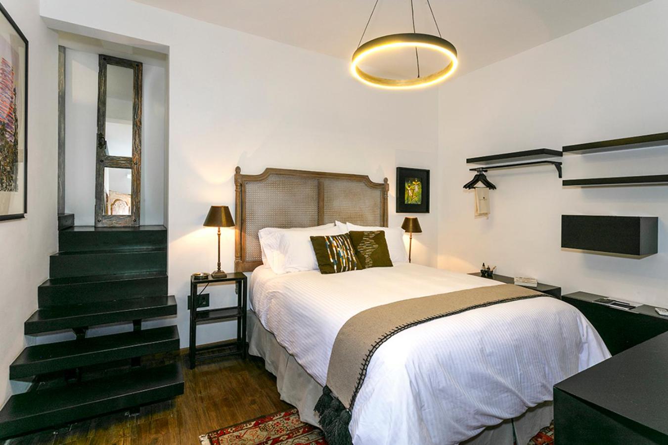 Standard Suite - Photo 74