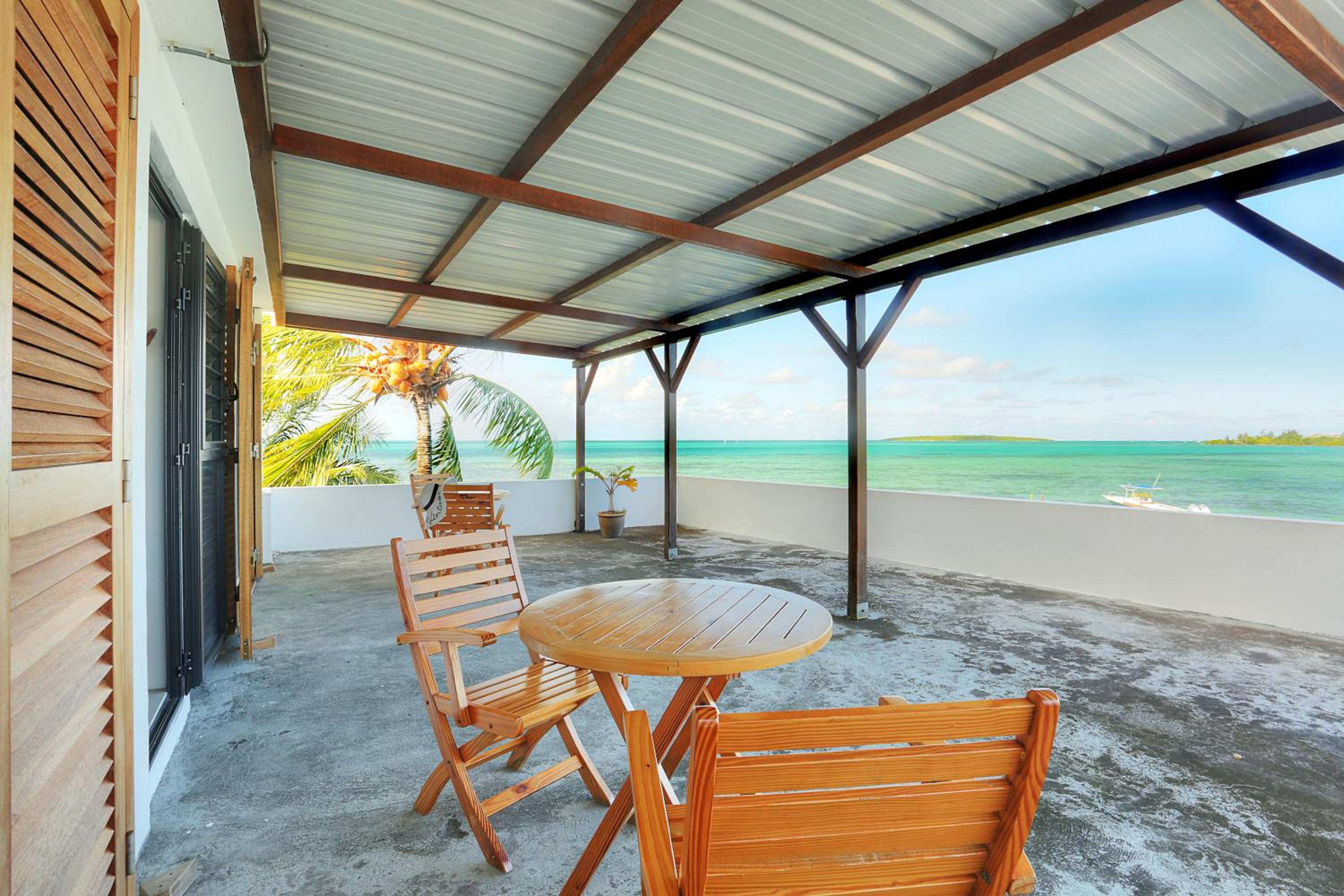 Deluxe Double Room with Balcony and Sea View photo 2