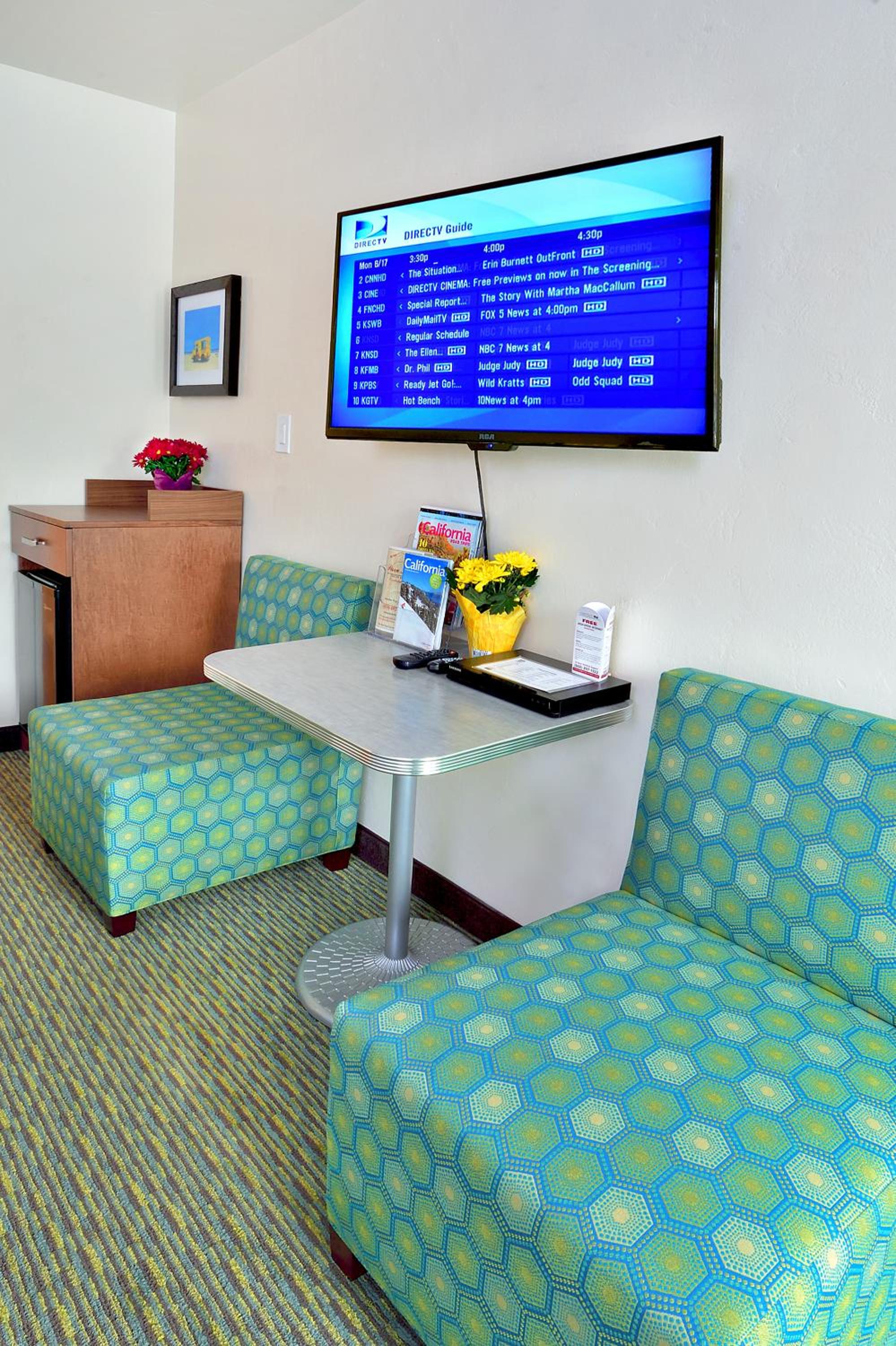 Petite King Room - Photo 5