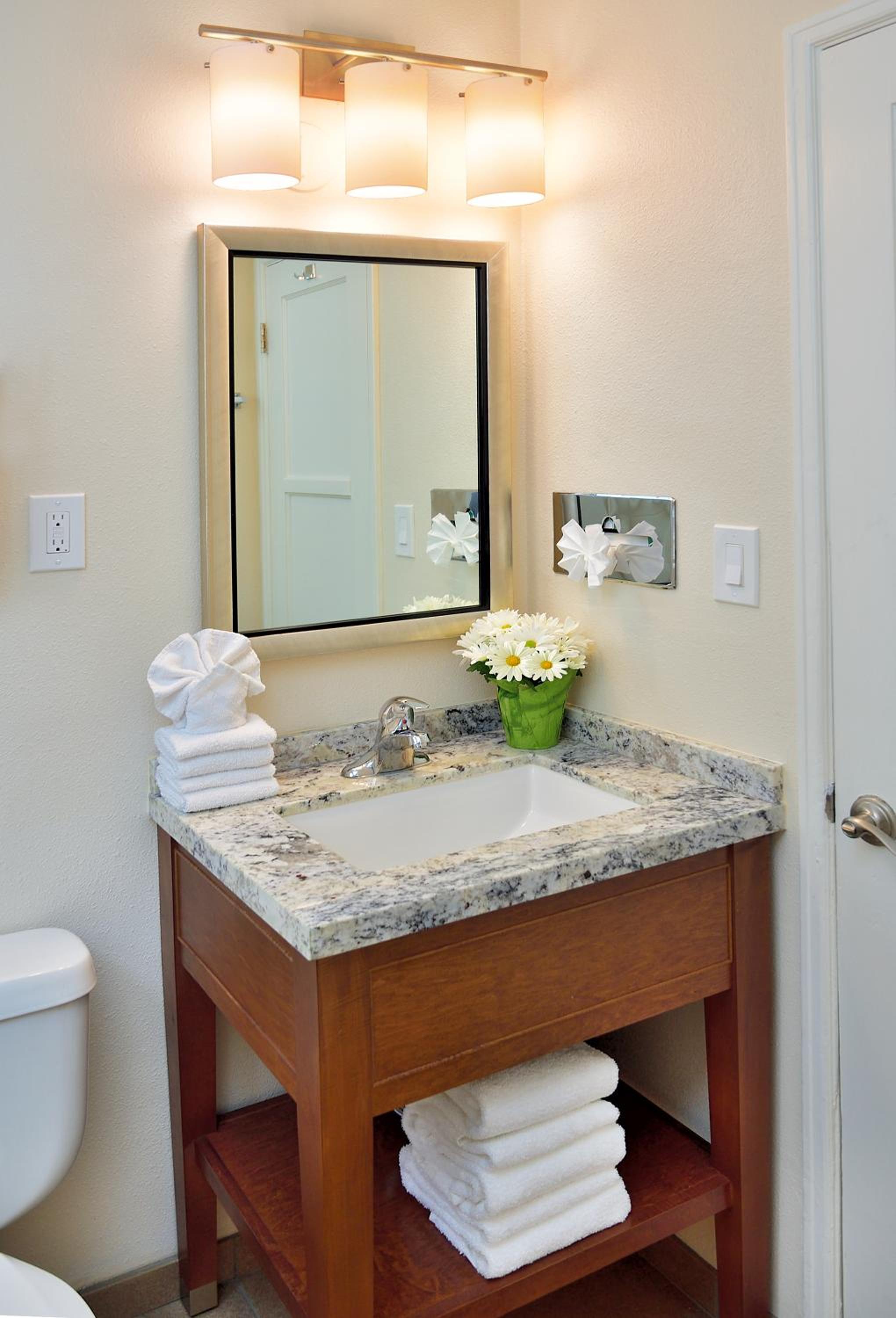 Petite King Room - Photo 3