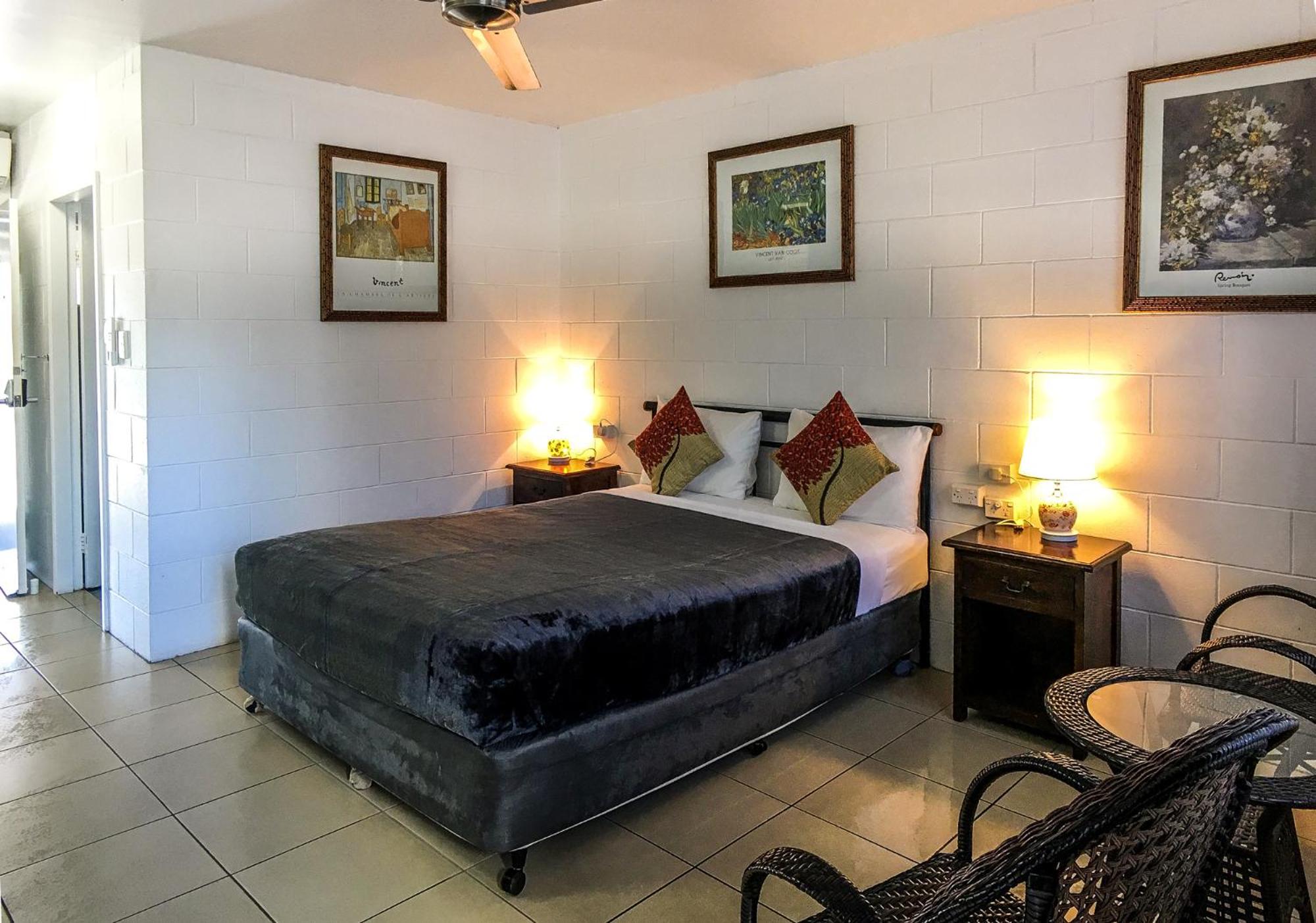 Queen Room photo 3