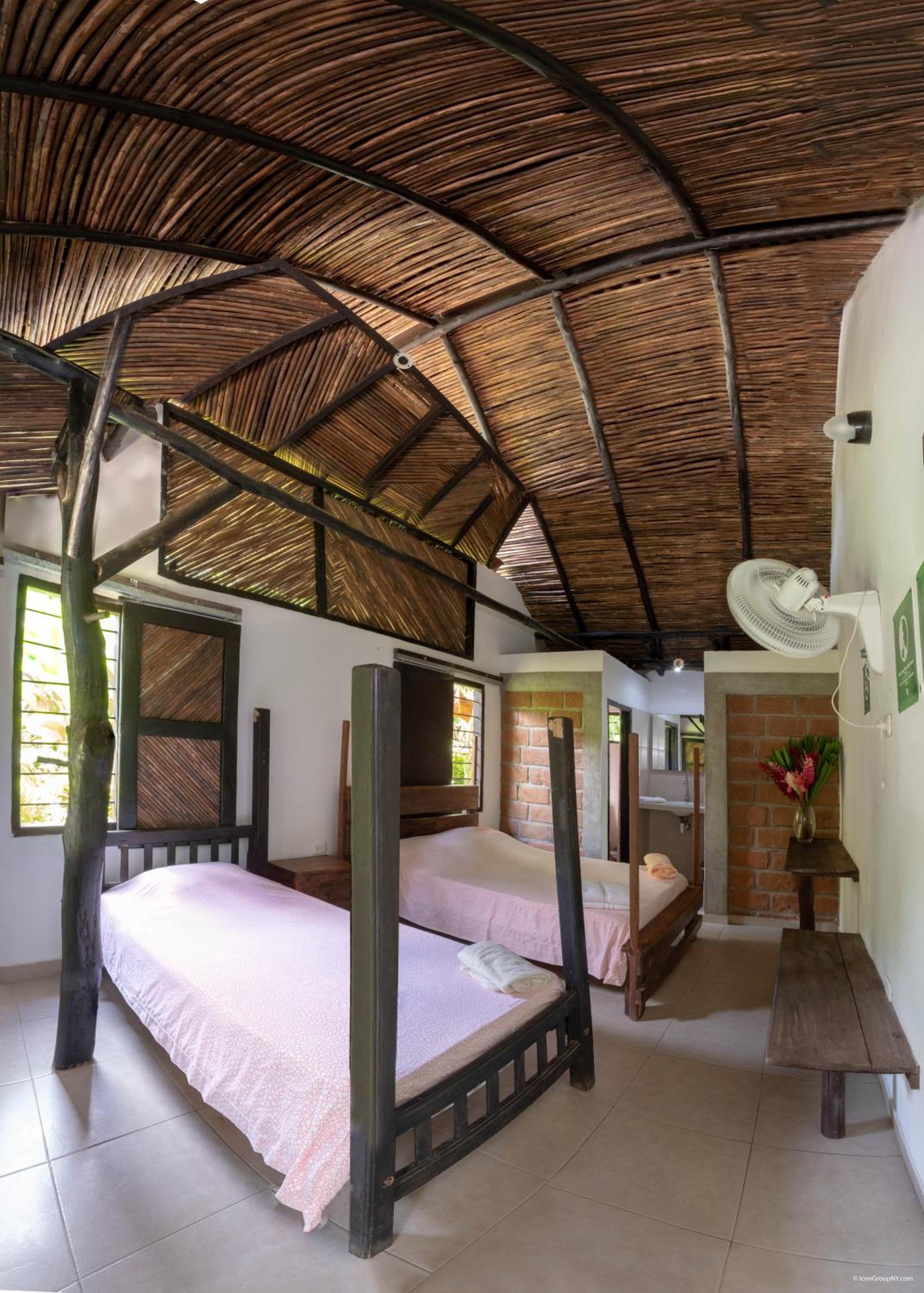 Bungalow 3 photo 3